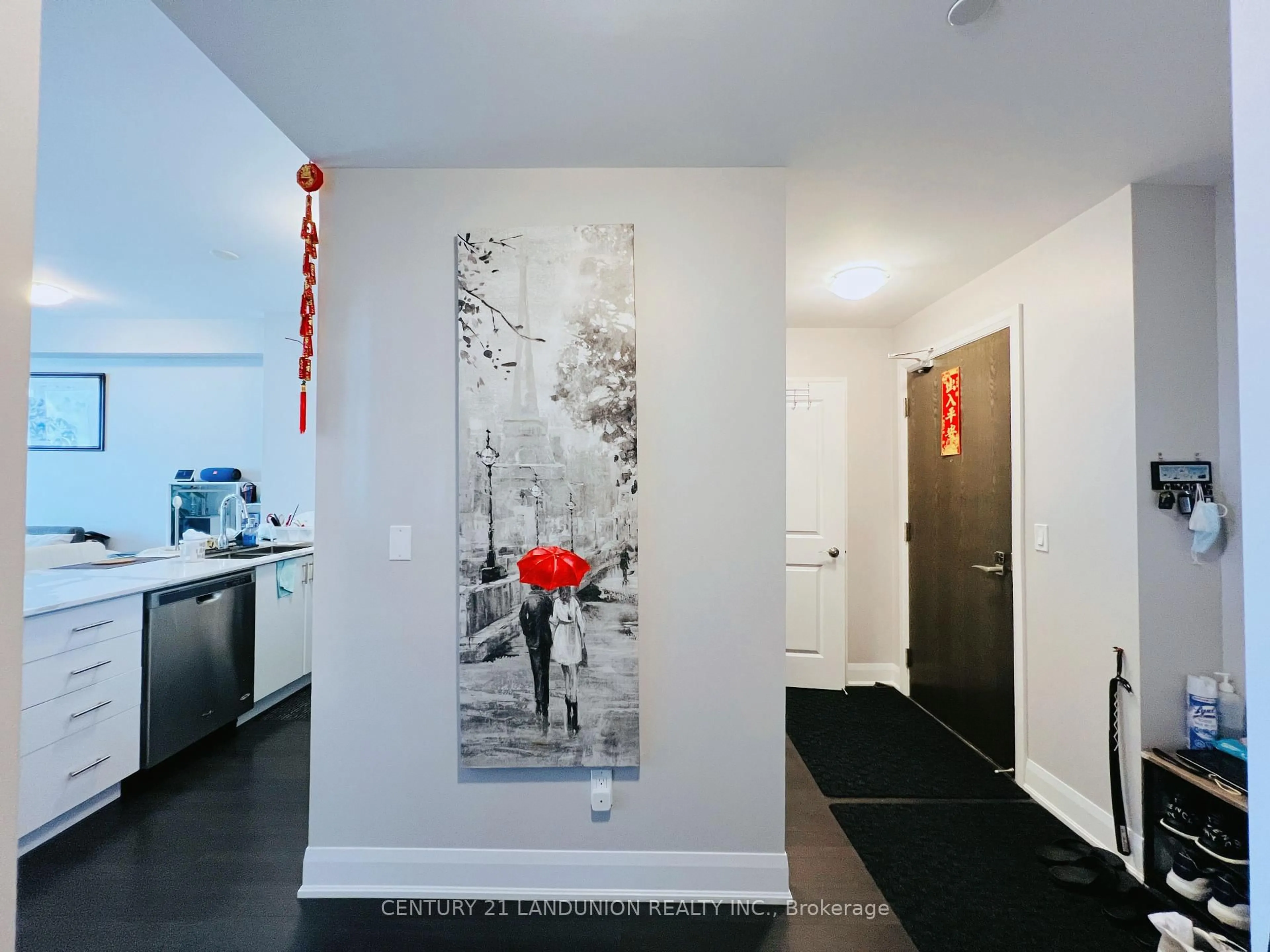 Indoor entryway for 2900 Highway 7 Rd #1305, Vaughan Ontario L4K 0G3