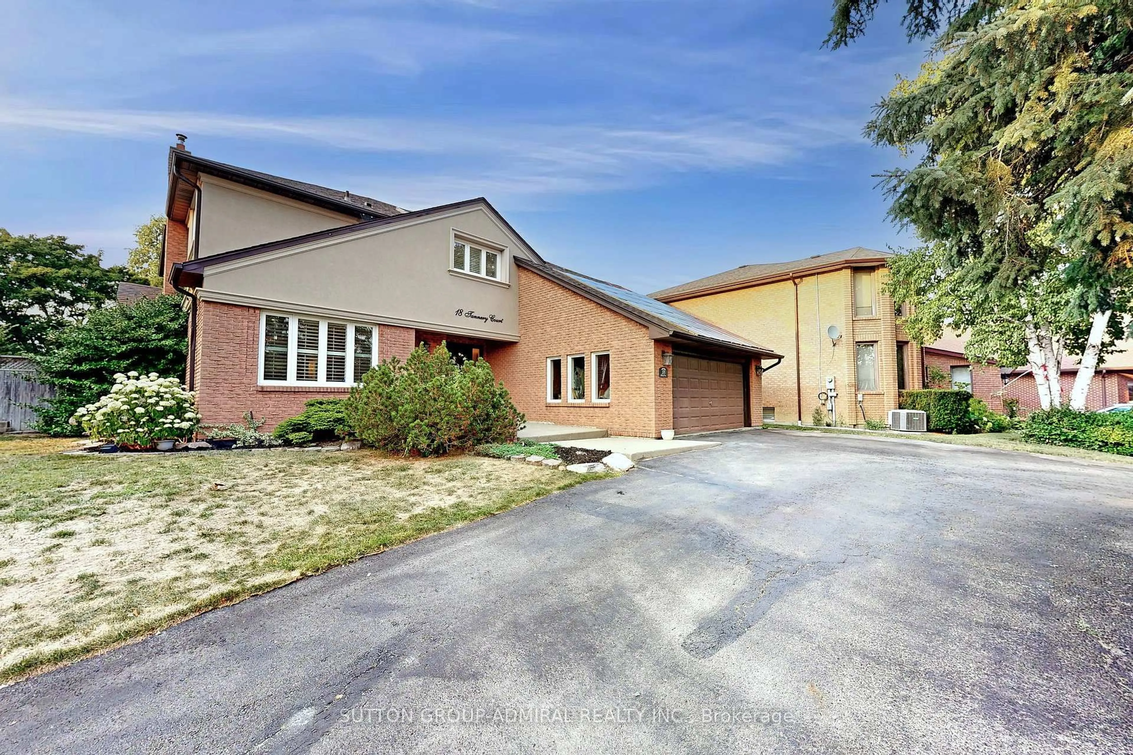 Home with brick exterior material, street for 18 Tannery Crt, Richmond Hill Ontario L4C 7V4