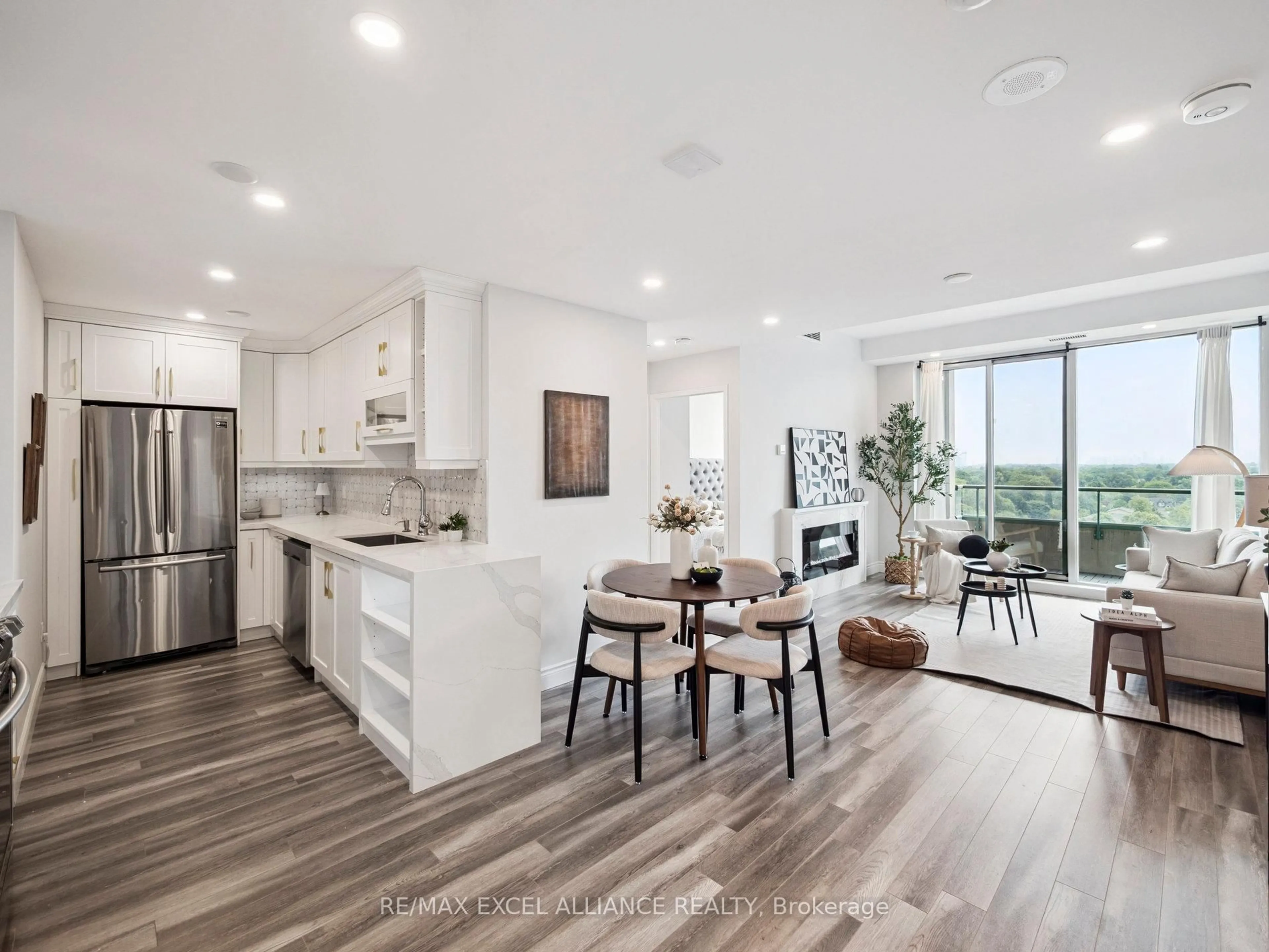 Open concept kitchen, unknown for 1 Emerald Lane #PH105, Vaughan Ontario L4J 8N2