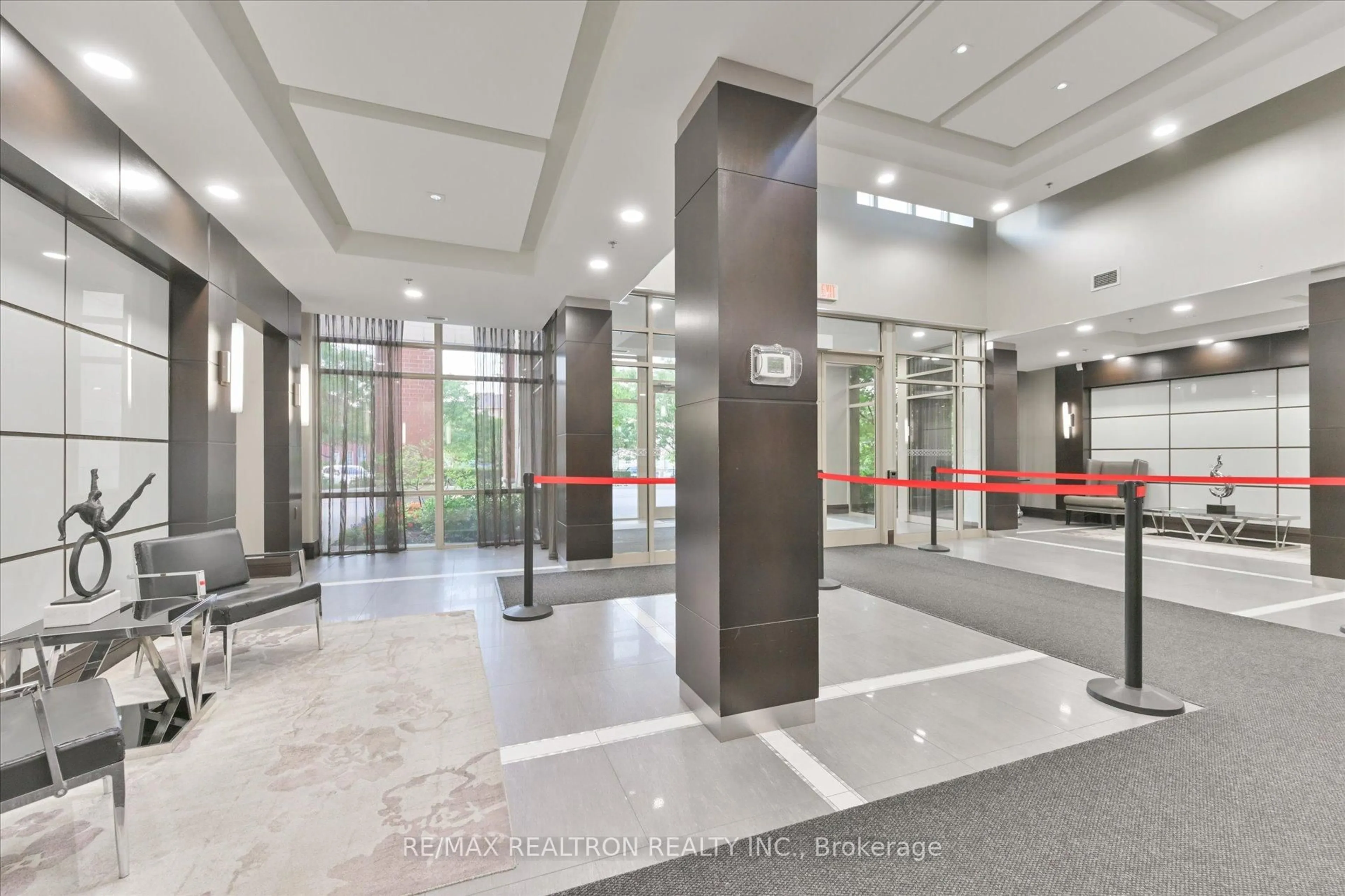 Lobby for 73 King William Cres #206, Richmond Hill Ontario L4B 0C2