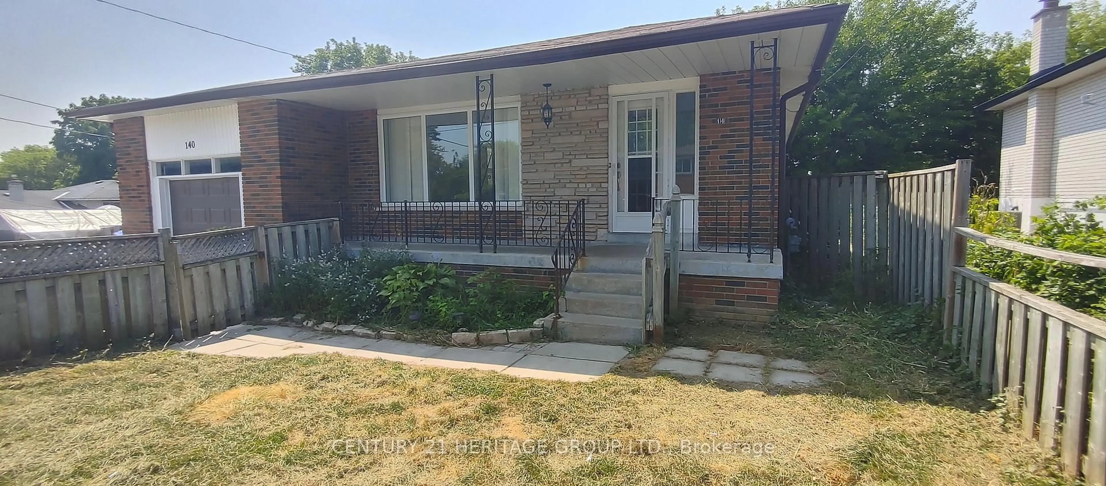 Home with brick exterior material, street for 140 Toronto St, Bradford West Gwillimbury Ontario L3Z 1P1