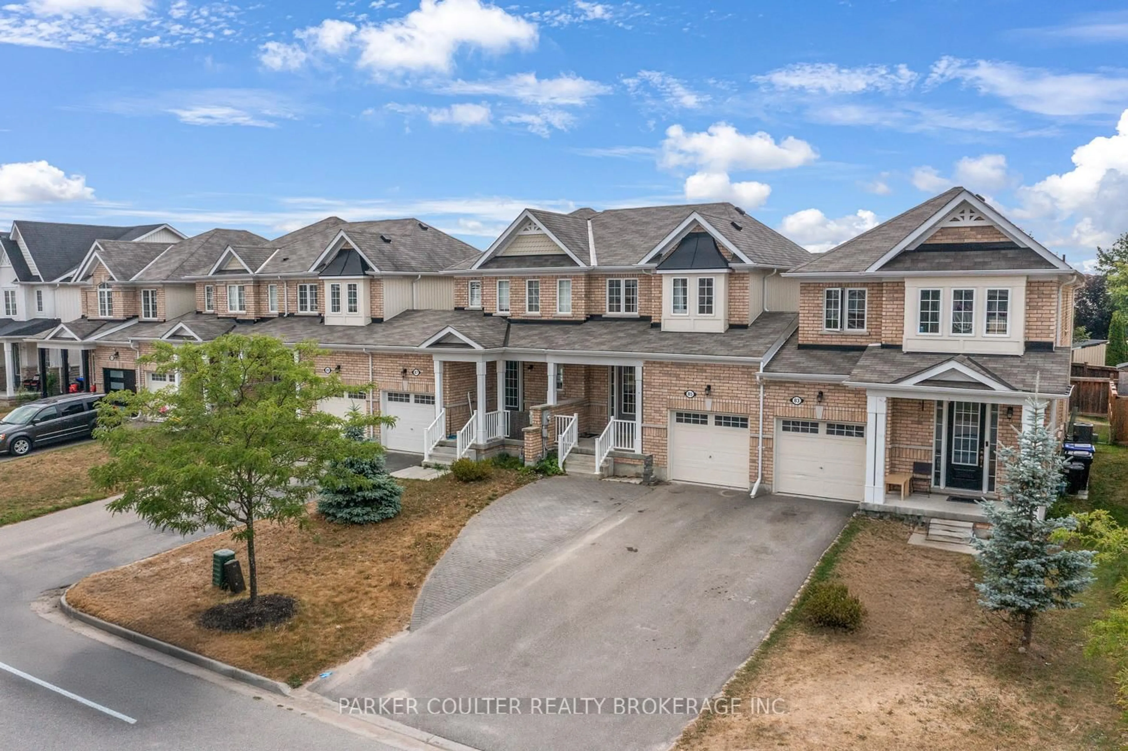 A pic from outside/outdoor area/front of a property/back of a property/a pic from drone, street for 85 Blanchard Cres, Essa Ontario L0M 1B5