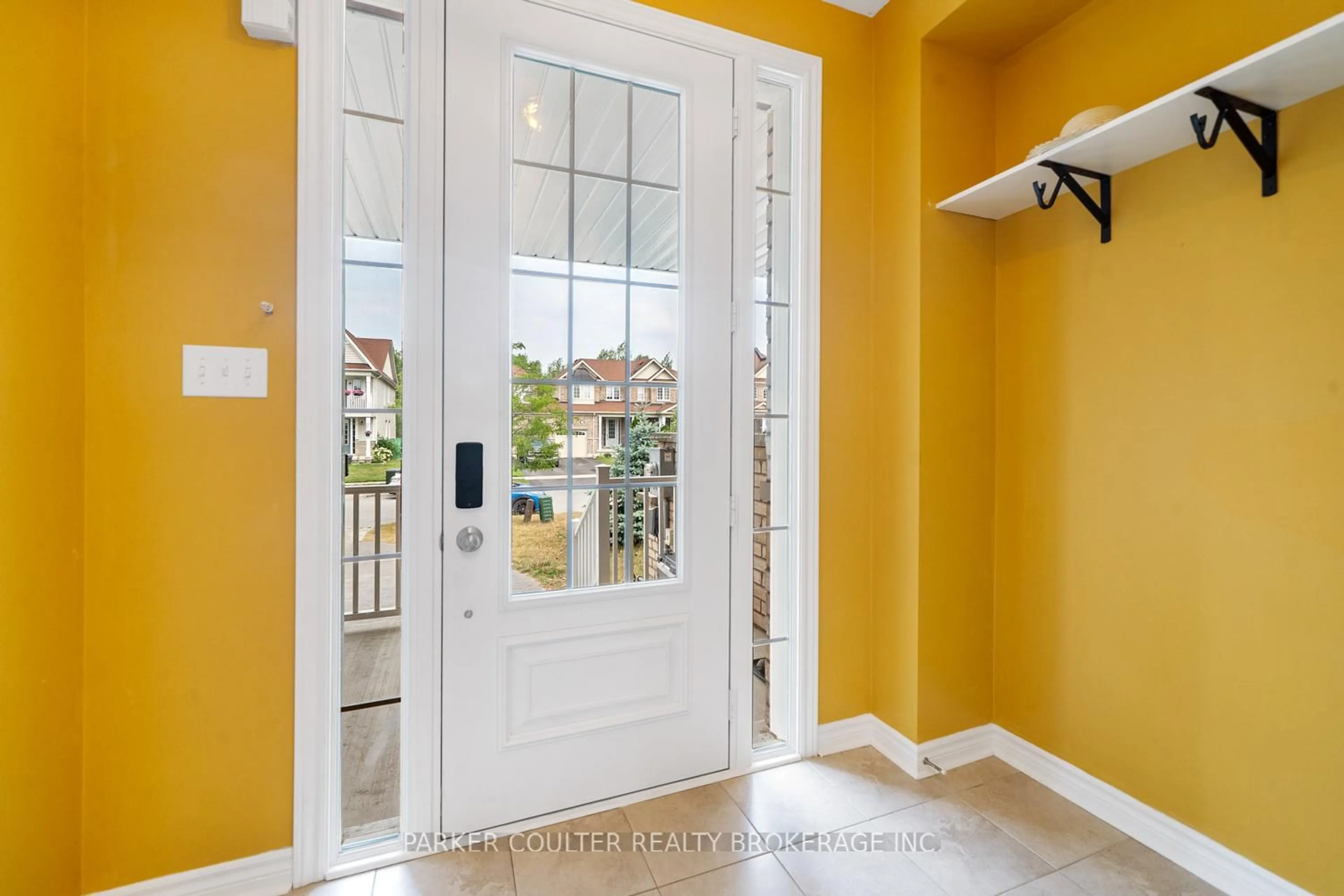 Indoor entryway for 85 Blanchard Cres, Essa Ontario L0M 1B5