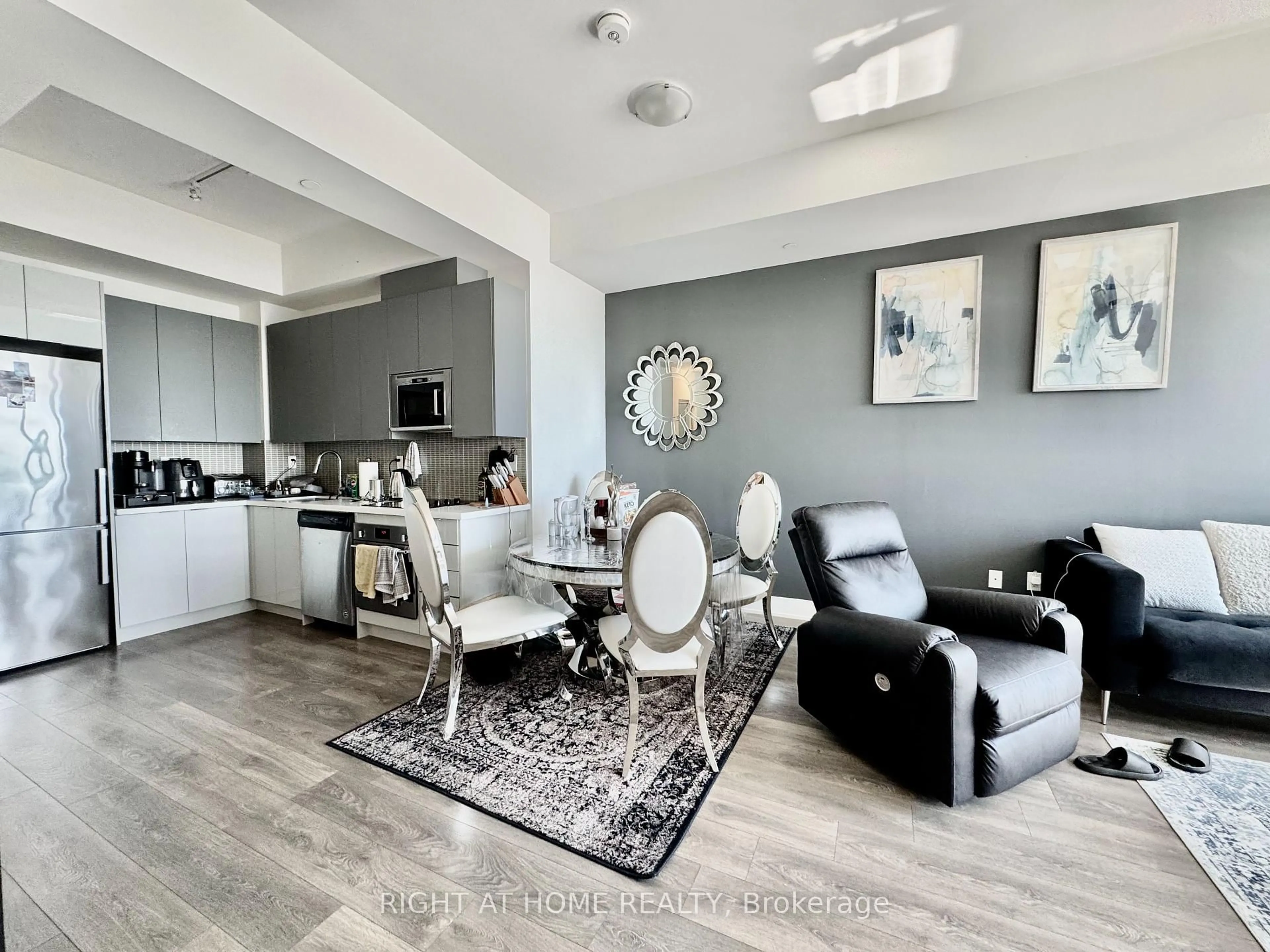 Open concept kitchen, unknown for 2908 Highway 7 Rd #3709, Vaughan Ontario L4K 0K5