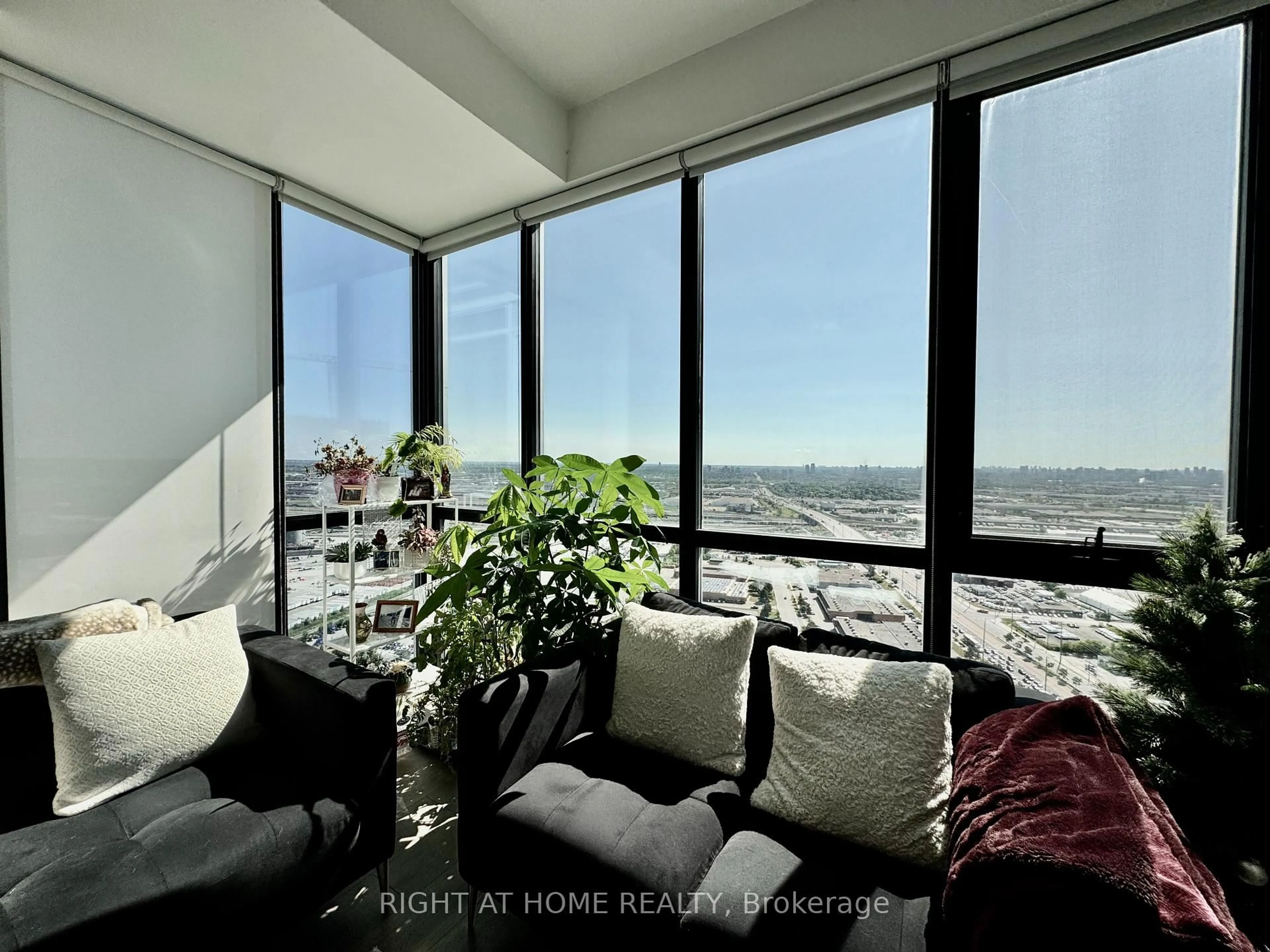 A pic of a room for 2908 Highway 7 Rd #3709, Vaughan Ontario L4K 0K5