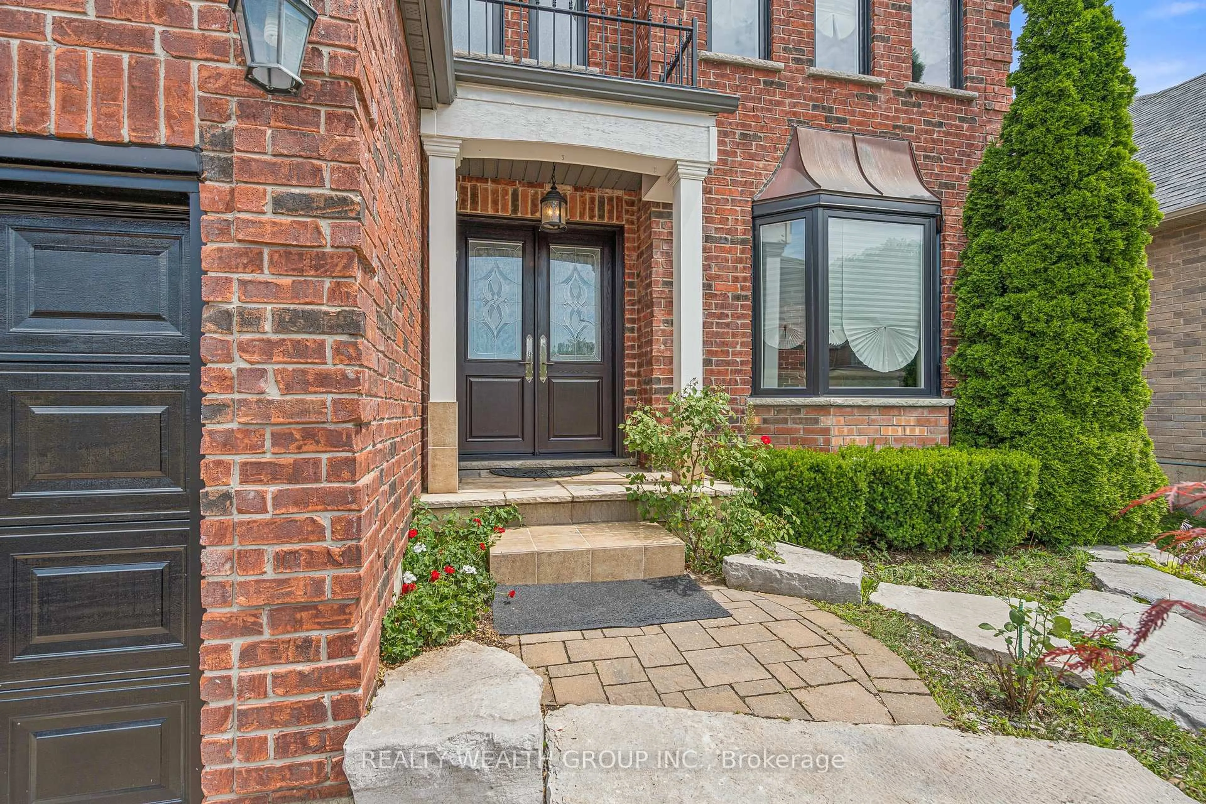 Home with brick exterior material, street for 896 Booth Ave, Innisfil Ontario L9S 0A5