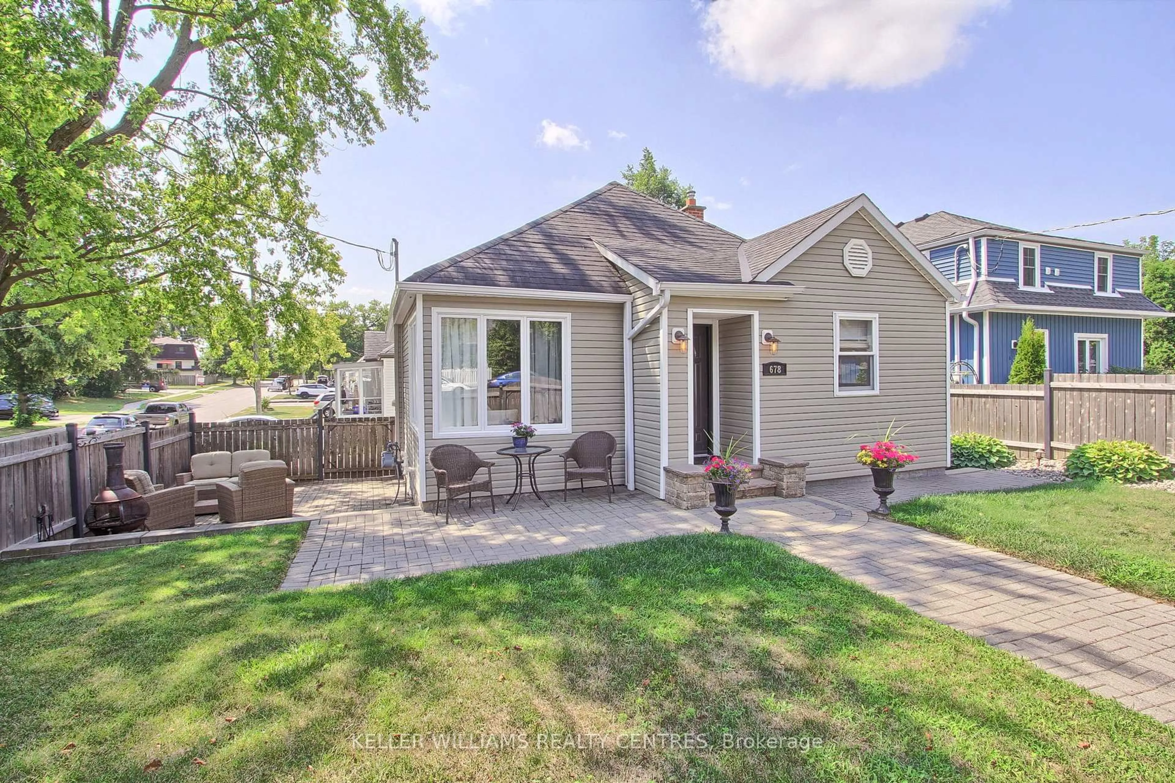 Unknown for 678 Crescent Rd, Newmarket Ontario L3Y 2C1