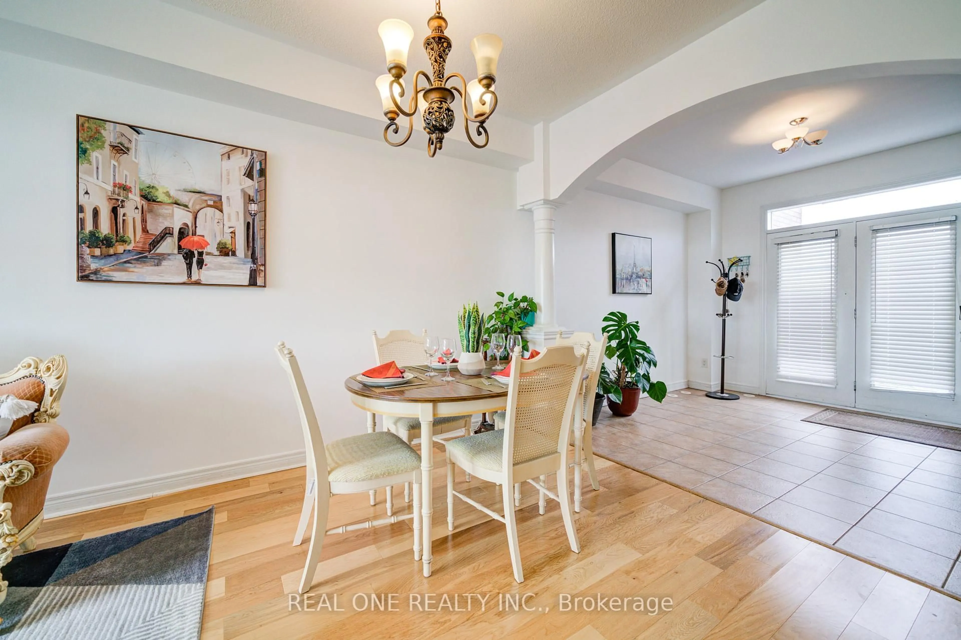 Dining room, wood/laminate floor for 87 Zokol Dr, Aurora Ontario L4G 0B7