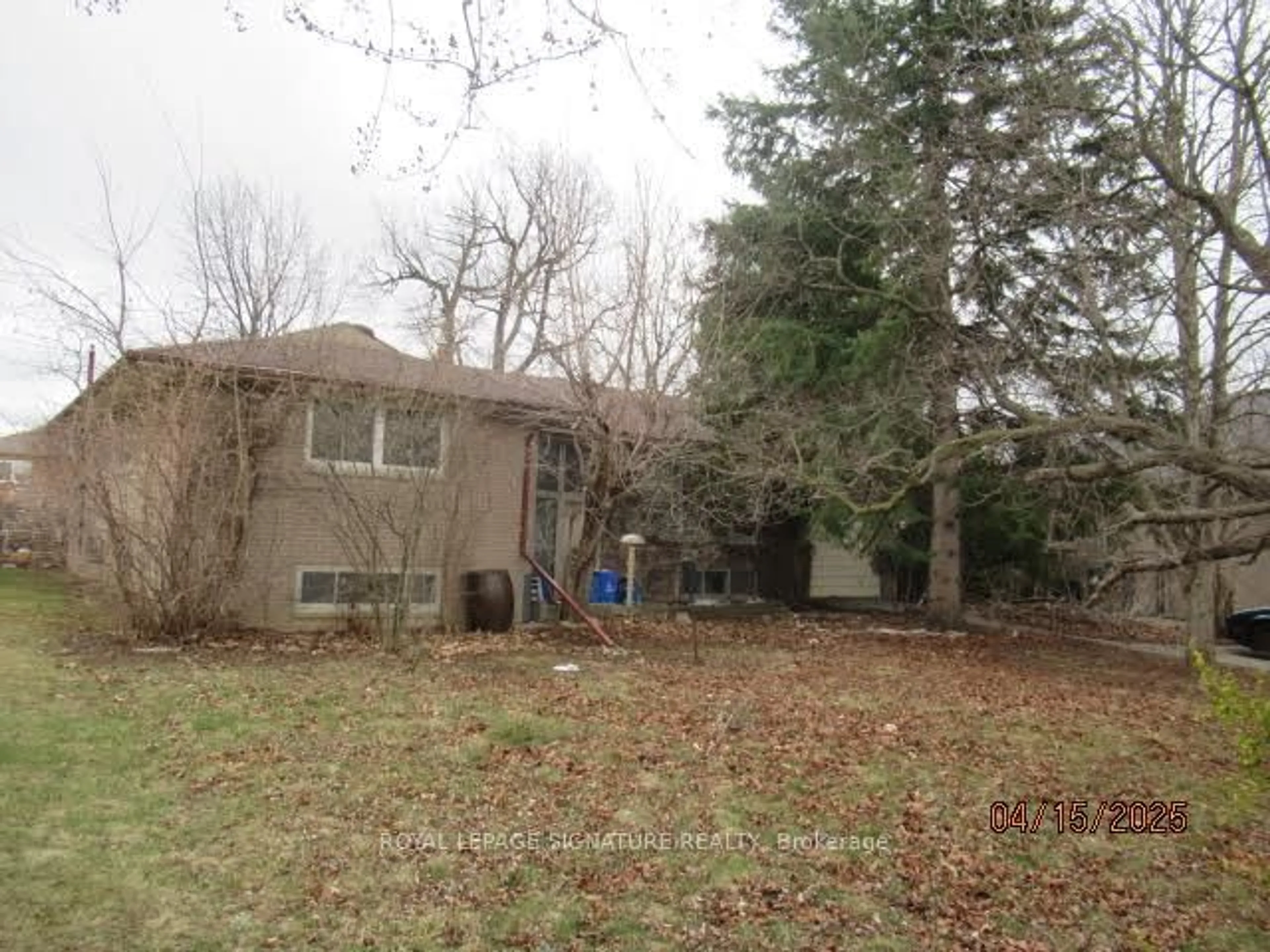 A pic from outside/outdoor area/front of a property/back of a property/a pic from drone, unknown for 33 Lancer Dr, Vaughan Ontario L6A 1E1