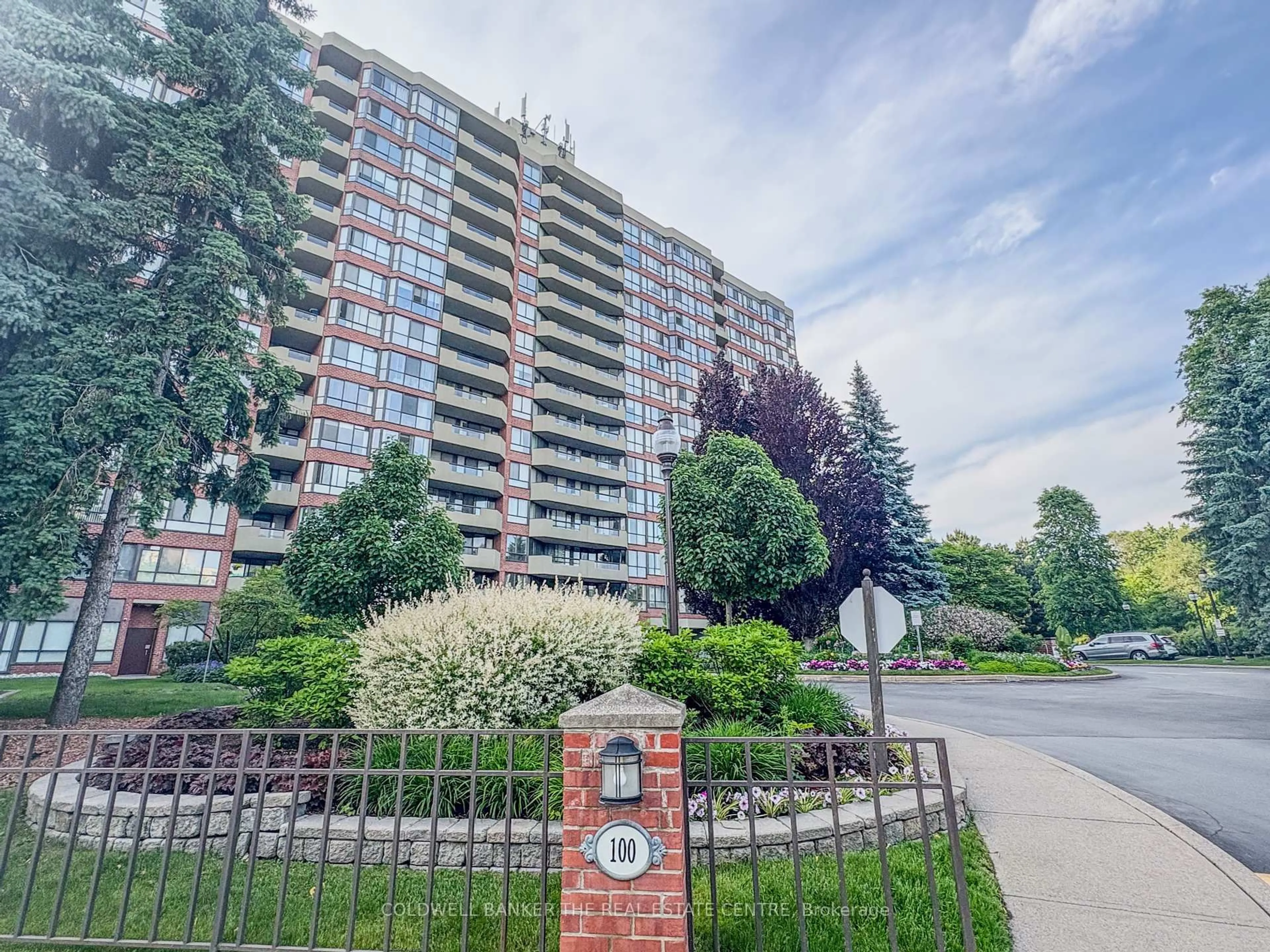 Unknown for 100 Observatory Lane #307, Richmond Hill Ontario L4C 1T4