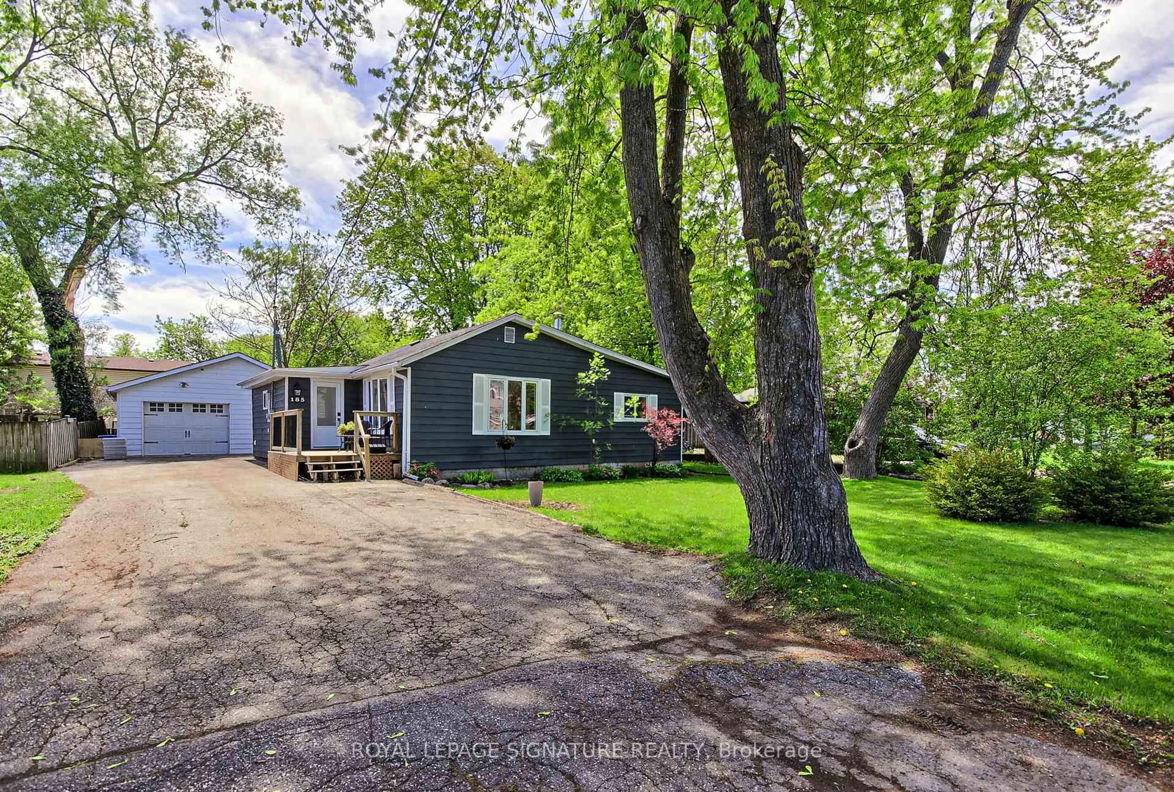 Unknown for 185 Woodland Ave, Georgina Ontario L4P 2M9