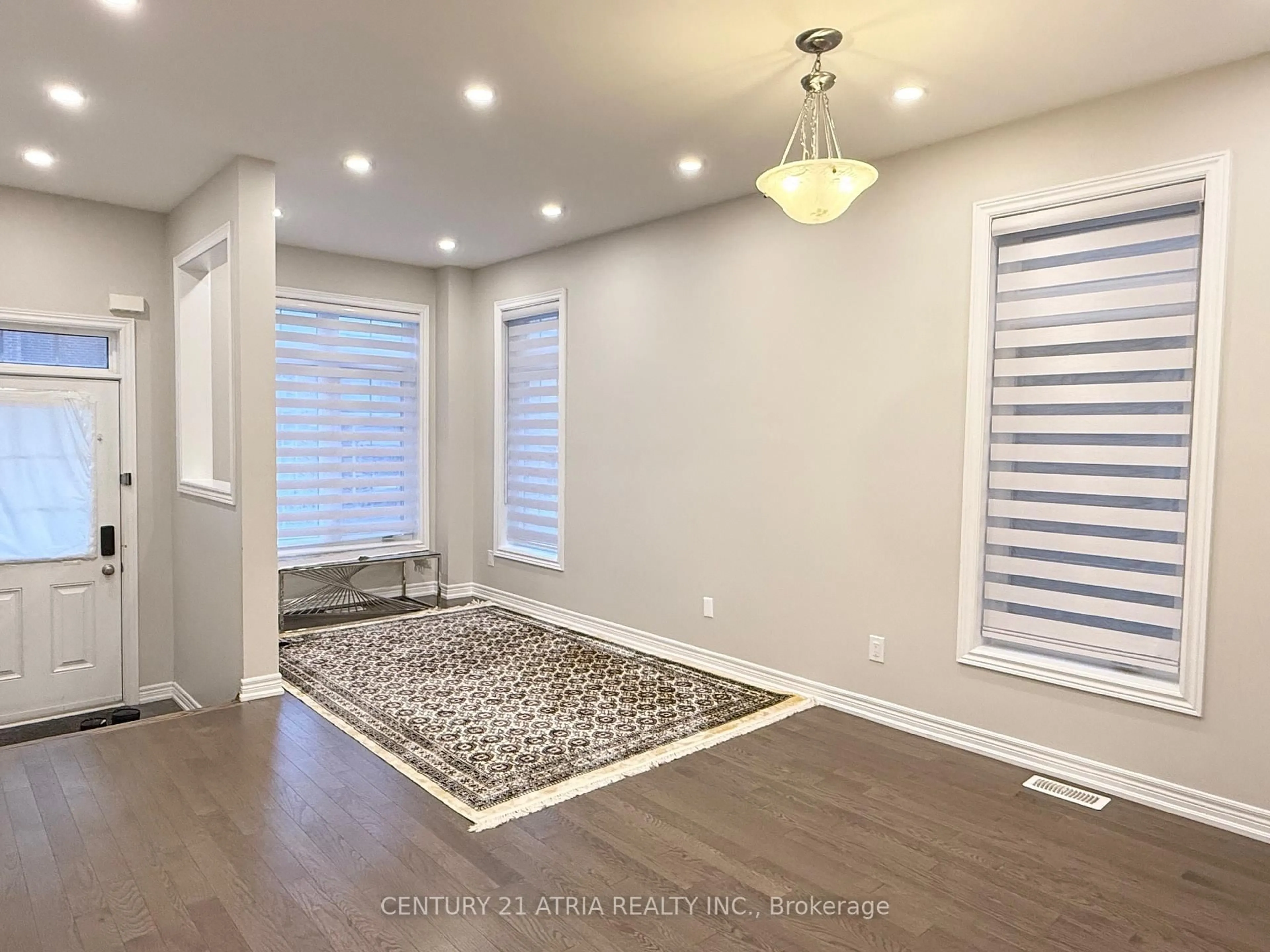 A pic of a room for 52 Luzon Ave, Markham Ontario L6B 1N6