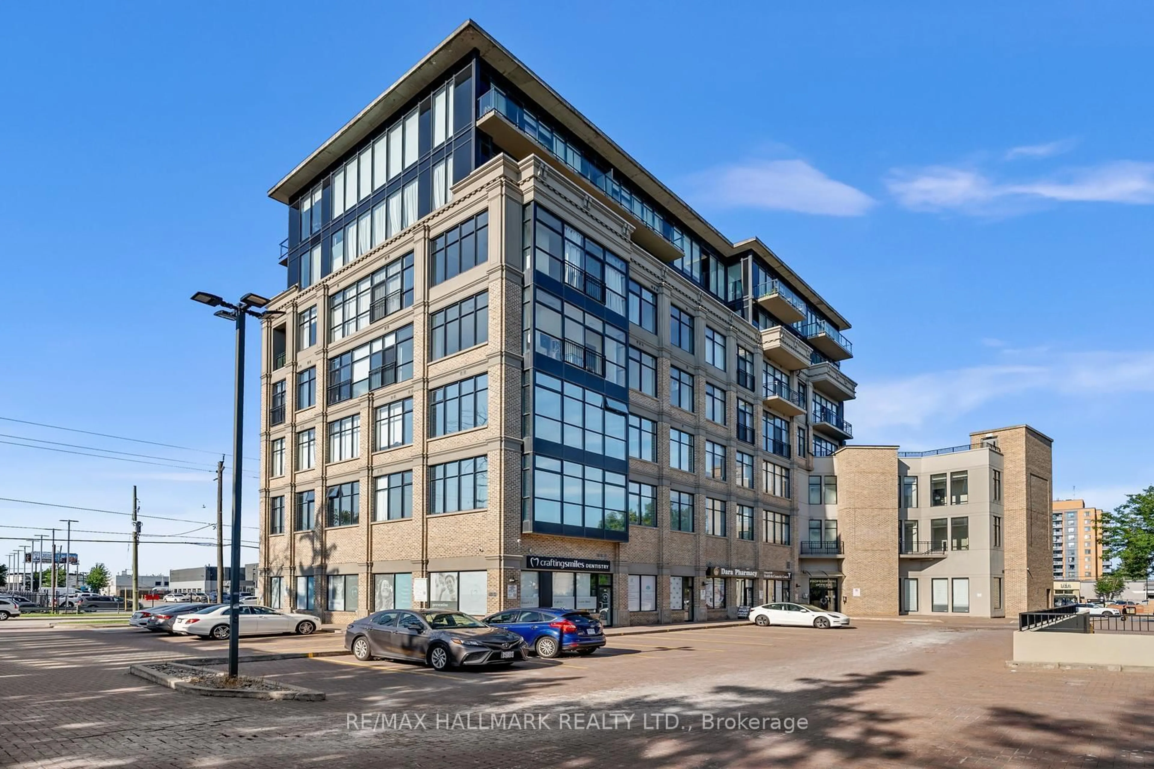 Unknown for 10376 Yonge St #403, Richmond Hill Ontario L4C 3B8