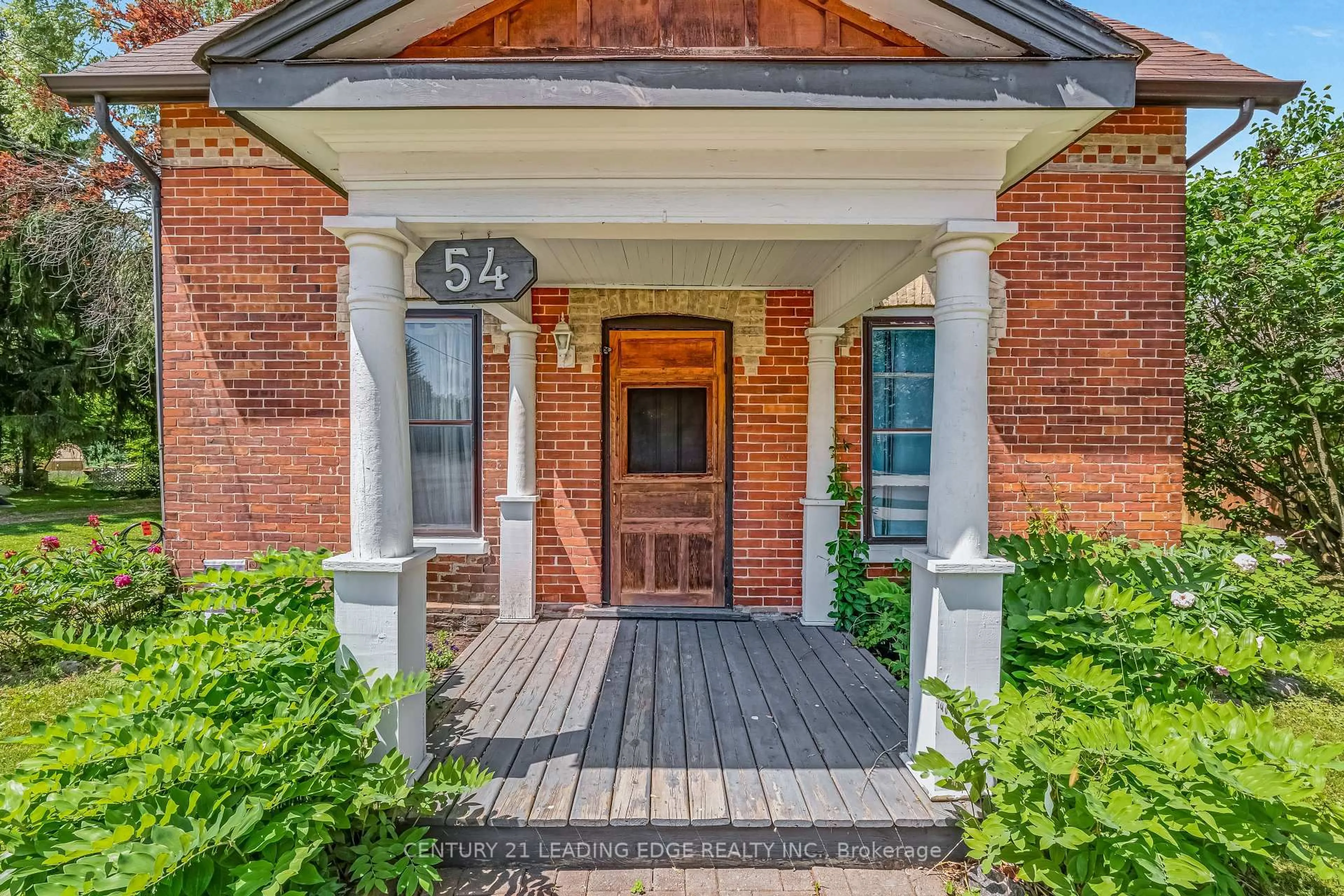 Unknown for 54 King St, East Gwillimbury Ontario L0G 1M0