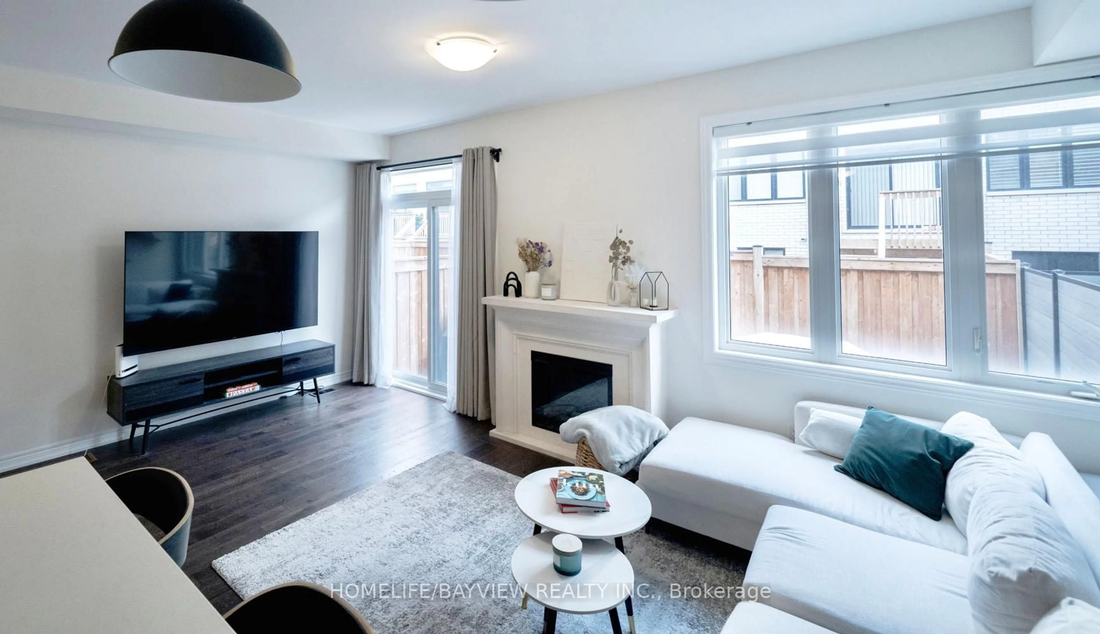 Living room with furniture, wood/laminate floor for 101 Mccague Ave, Richmond Hill Ontario L4S 0M2