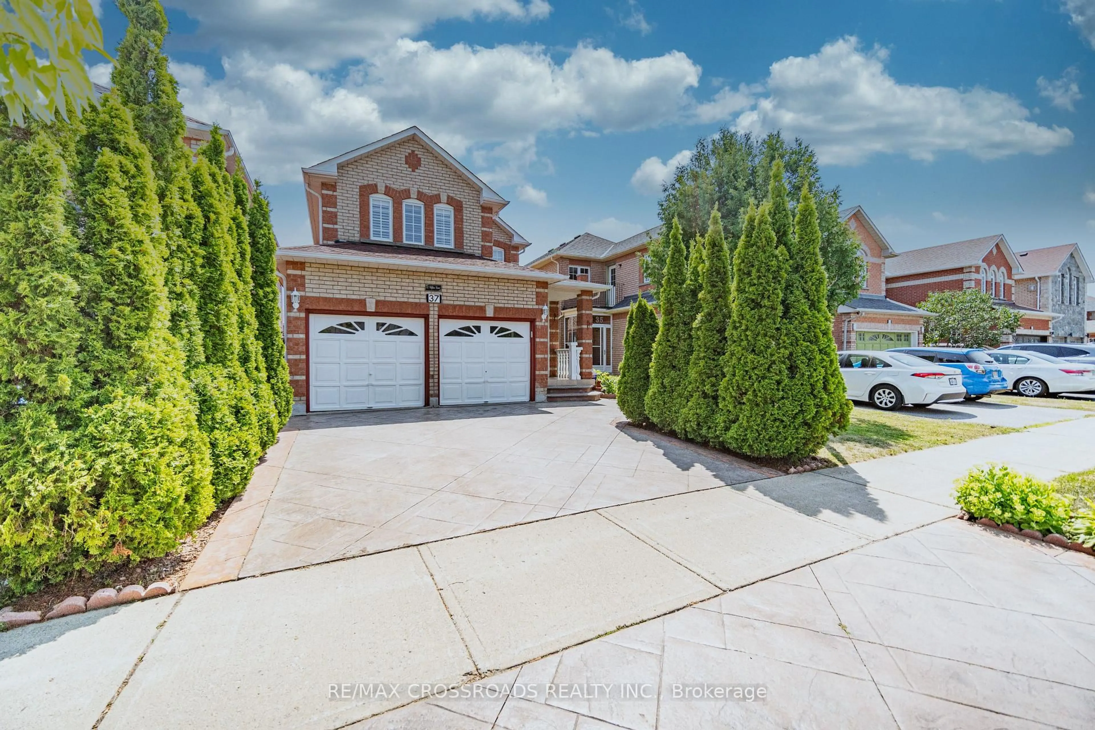 Unknown for 37 Clifton Crt, Markham Ontario L3S 4H8