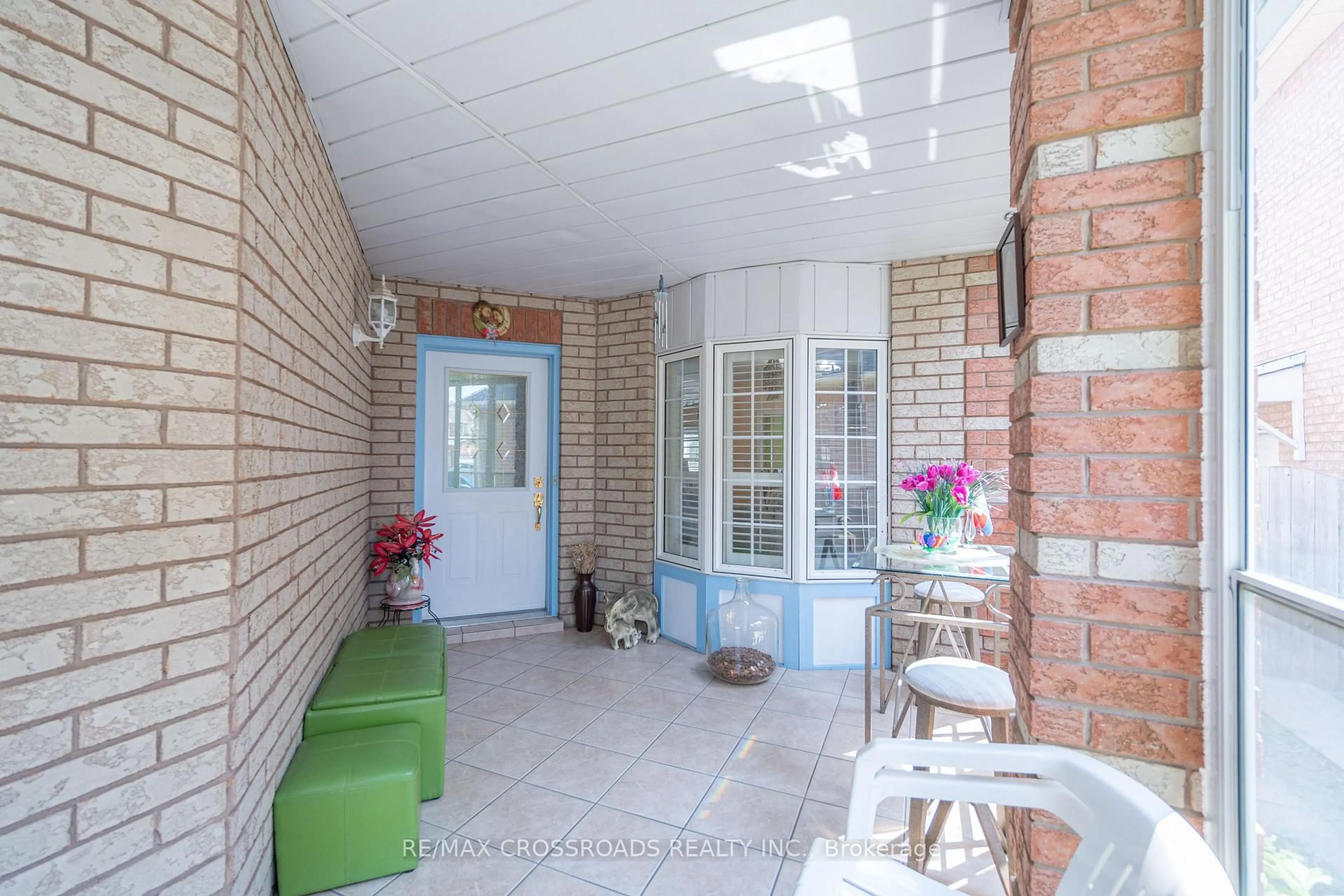 Unknown for 37 Clifton Crt, Markham Ontario L3S 4H8