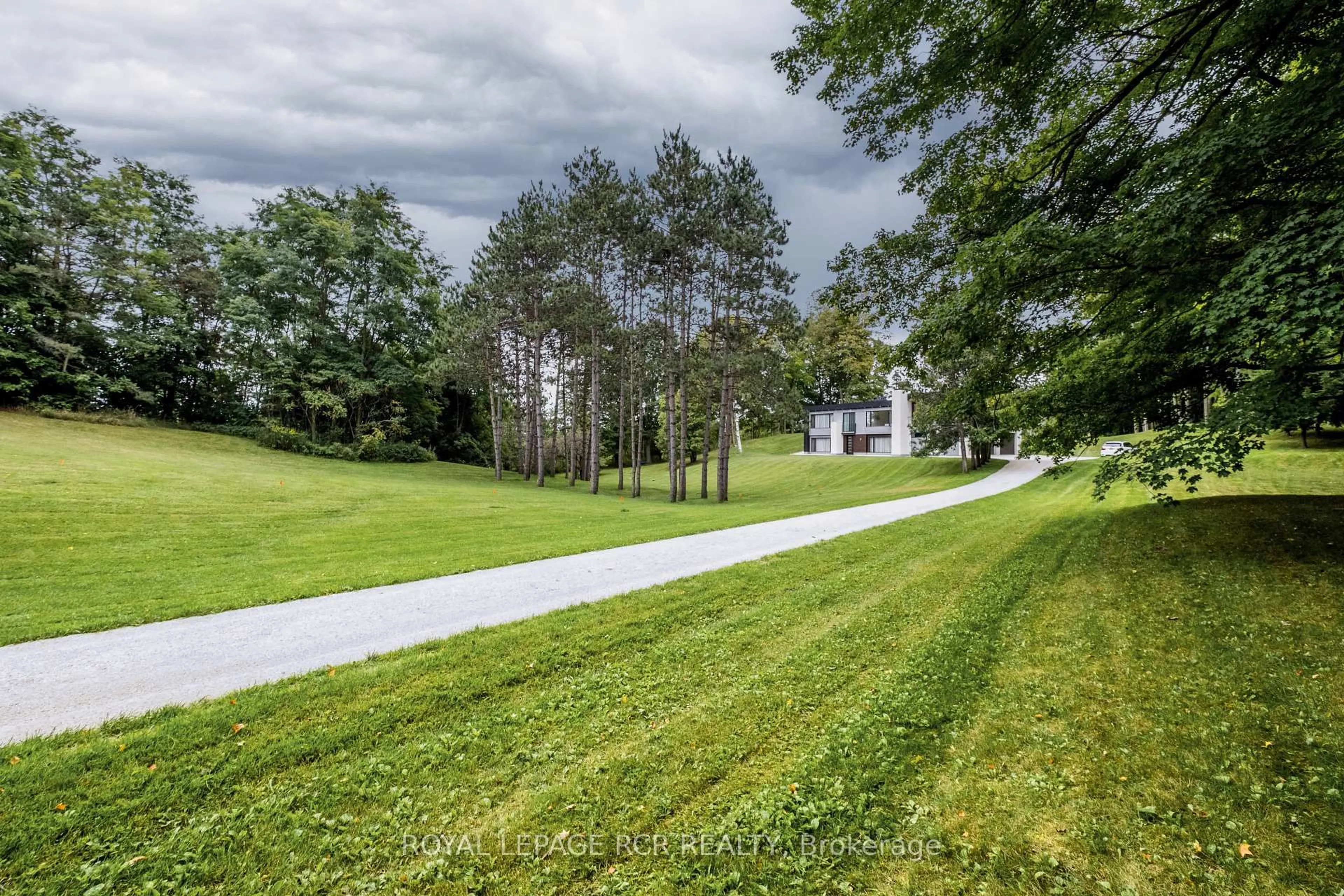 A pic from outside/outdoor area/front of a property/back of a property/a pic from drone, unknown for 7483 Adjala 5th Sdrd, New Tecumseth Ontario L0G 1W0