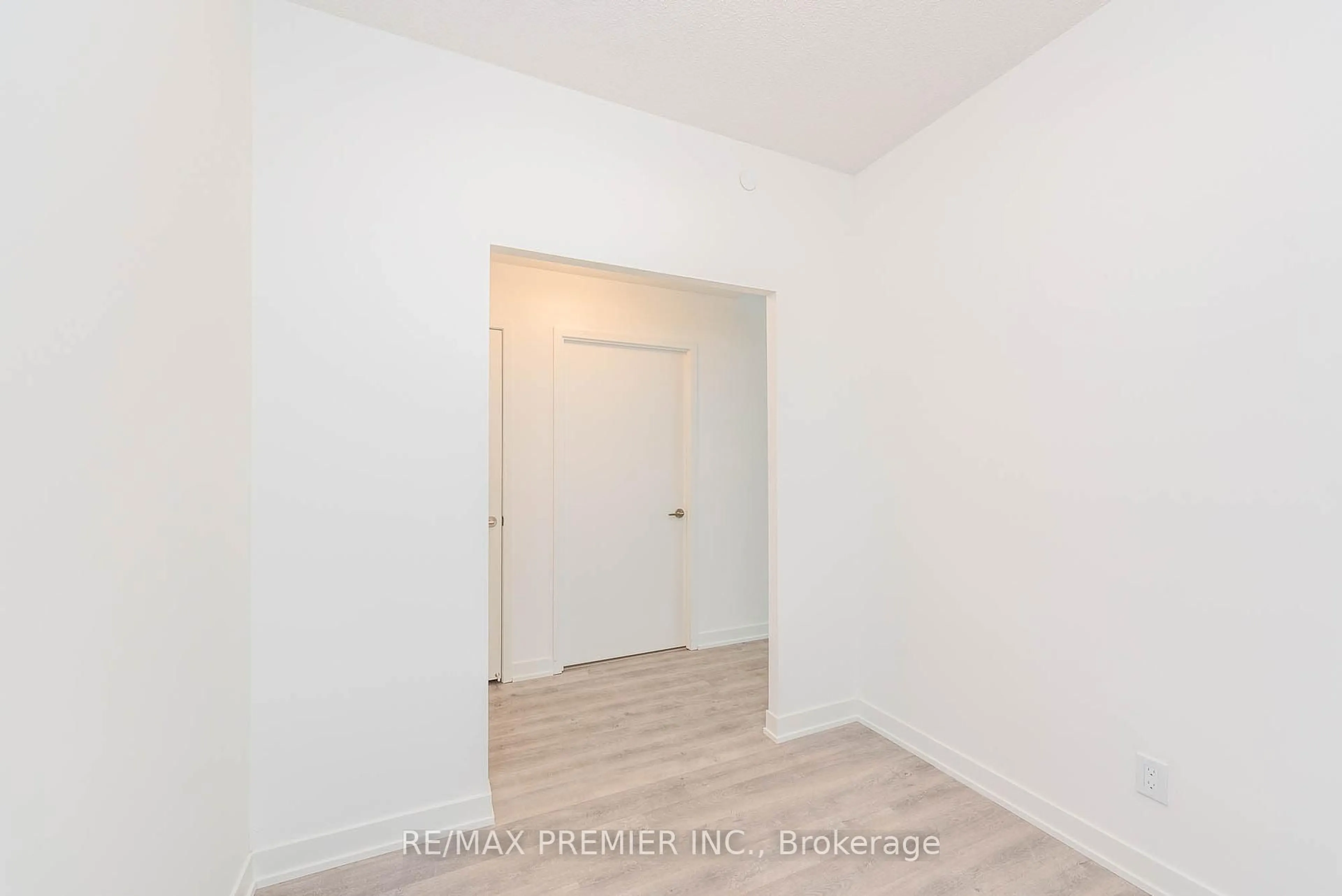A pic of a room for 8119 Birchmount Rd #1116, Markham Ontario L6G 0H5