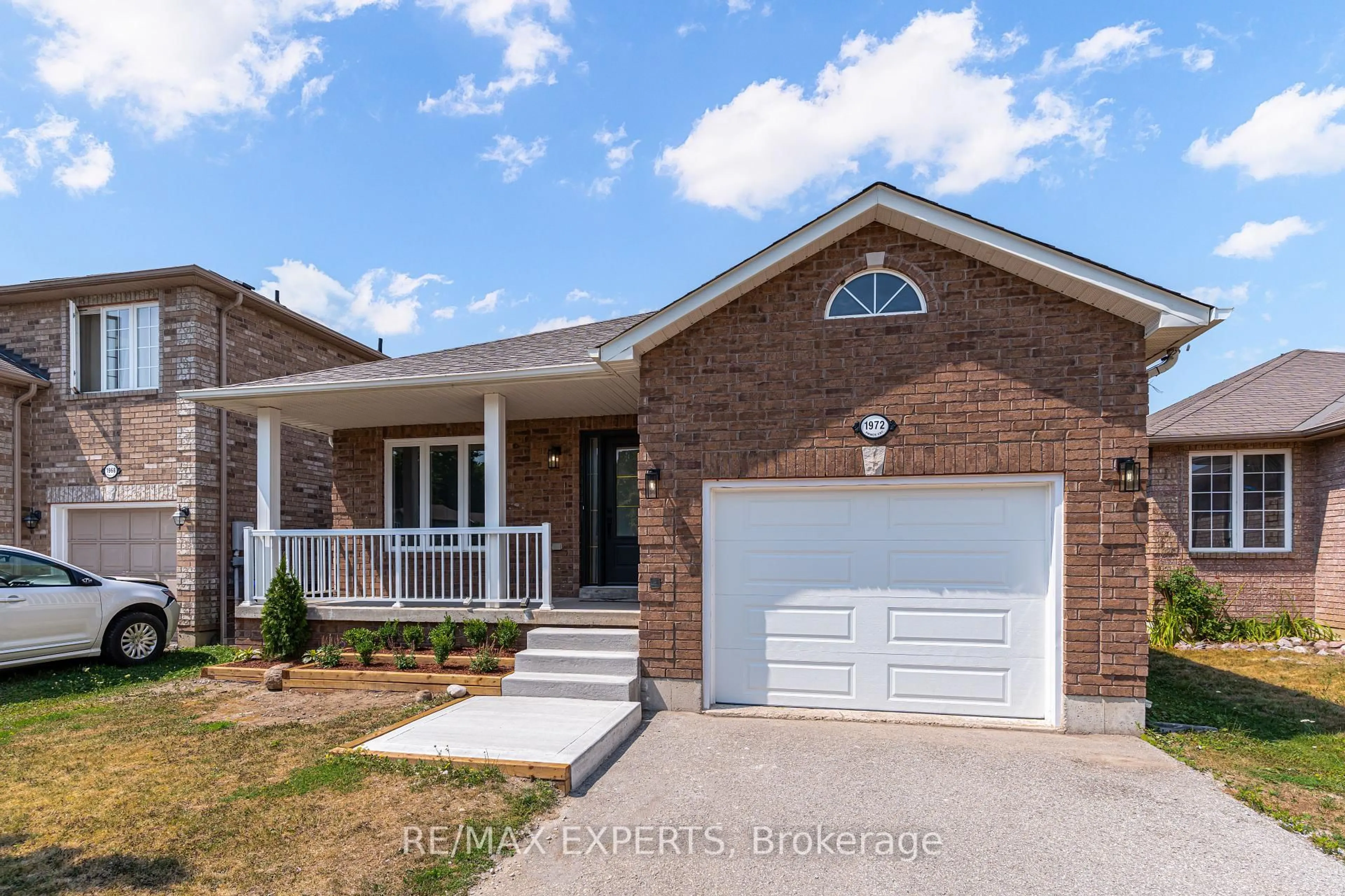 Home with brick exterior material, street for 1972 Prince Crt, Innisfil Ontario L9S 0E7
