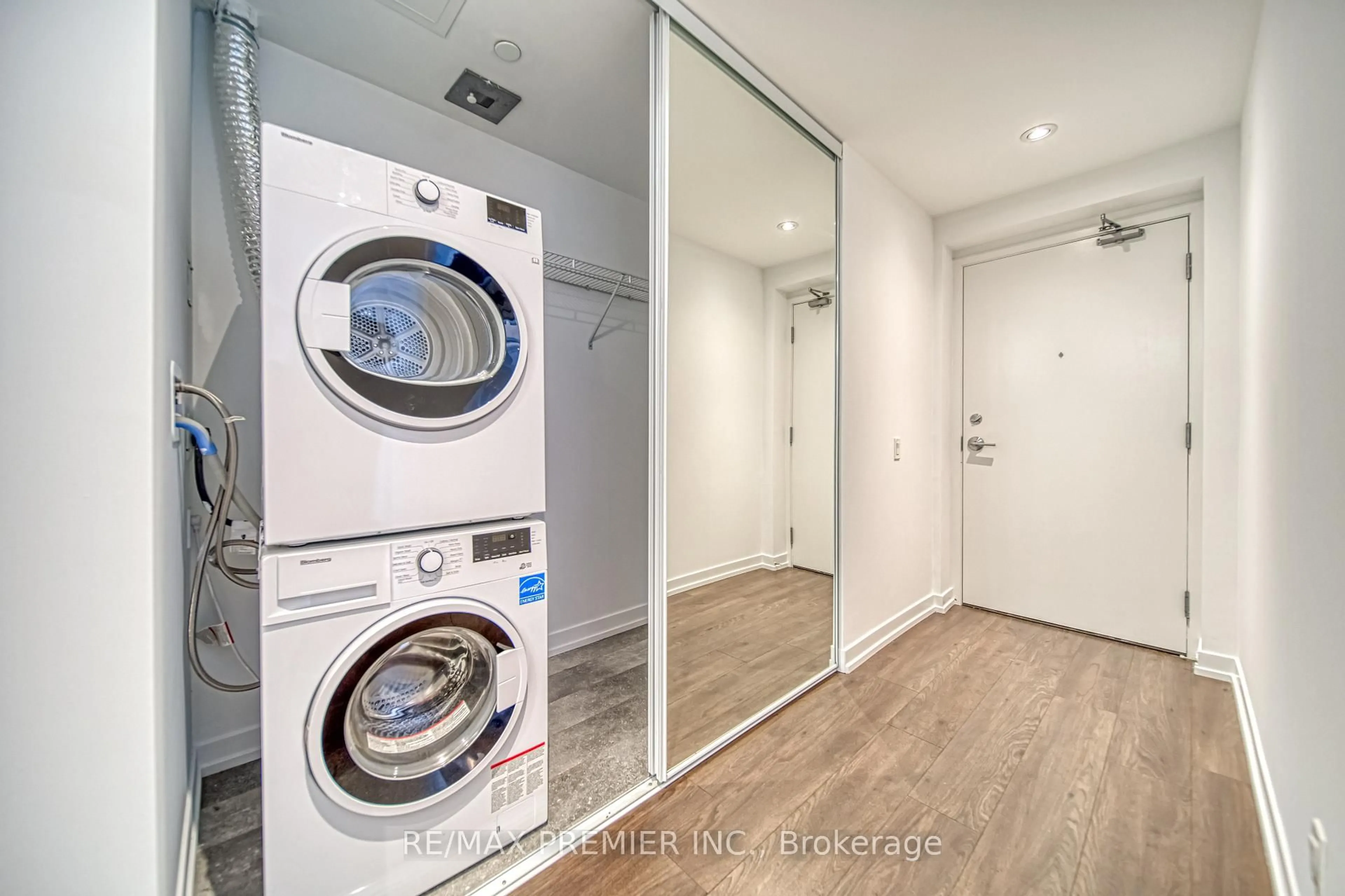 Laundry room for 5 Buttermill Ave #603, Vaughan Ontario L4K 0J5