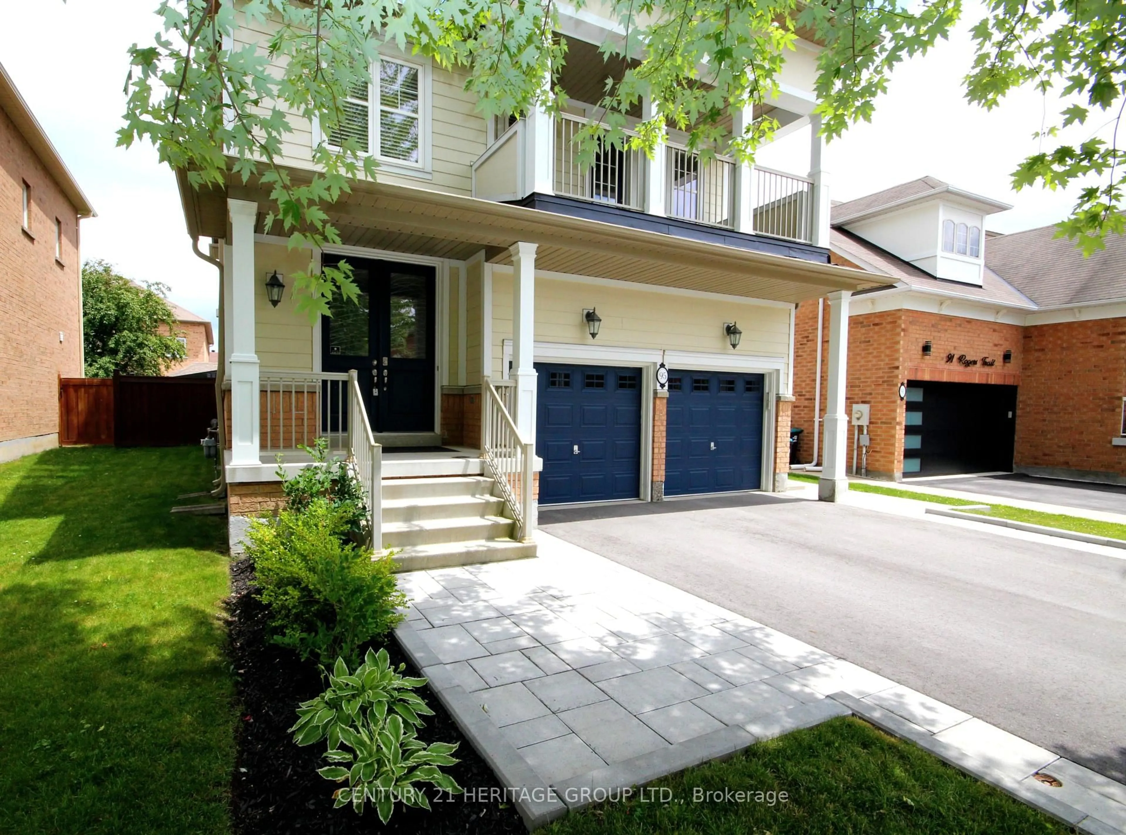 Home with brick exterior material, street for 95 Rogers Tr, Bradford West Gwillimbury Ontario L3Z 2A5