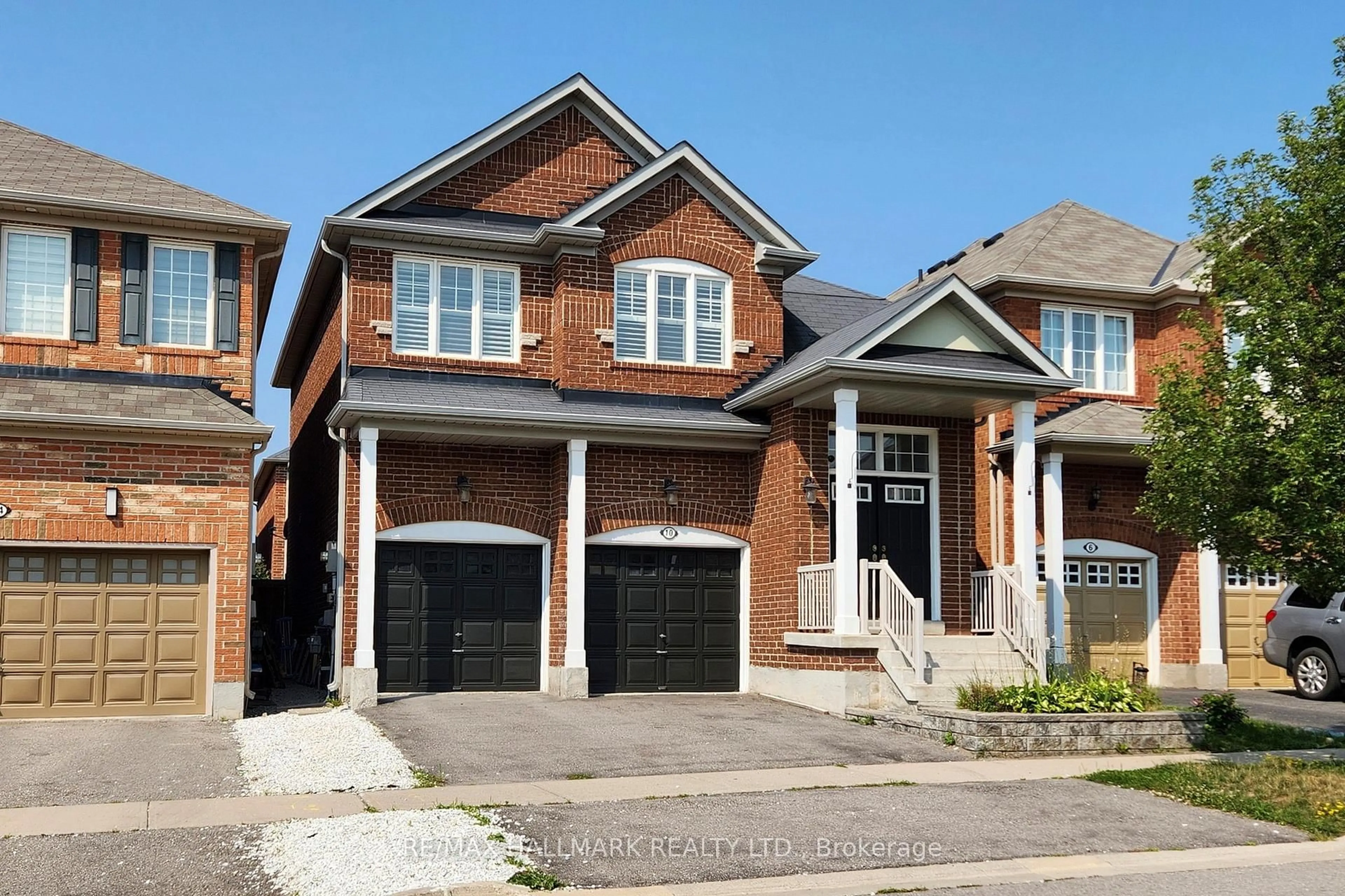 Home with brick exterior material, street for 10 Chambersburg Way, Whitchurch-Stouffville Ontario L4A 0P3