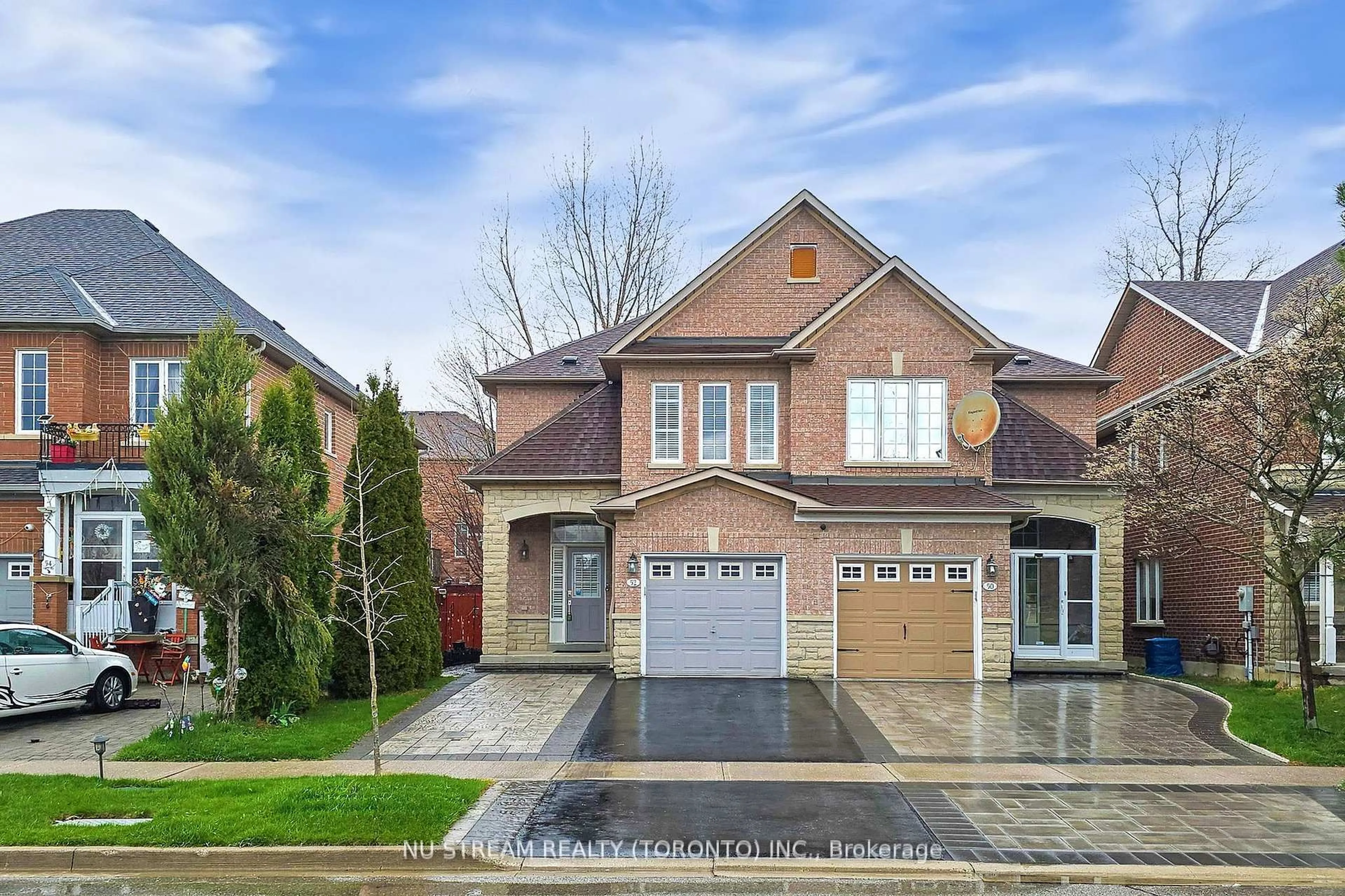 Home with brick exterior material, street for 52 Idyllwood Ave, Richmond Hill Ontario L4S 2P3