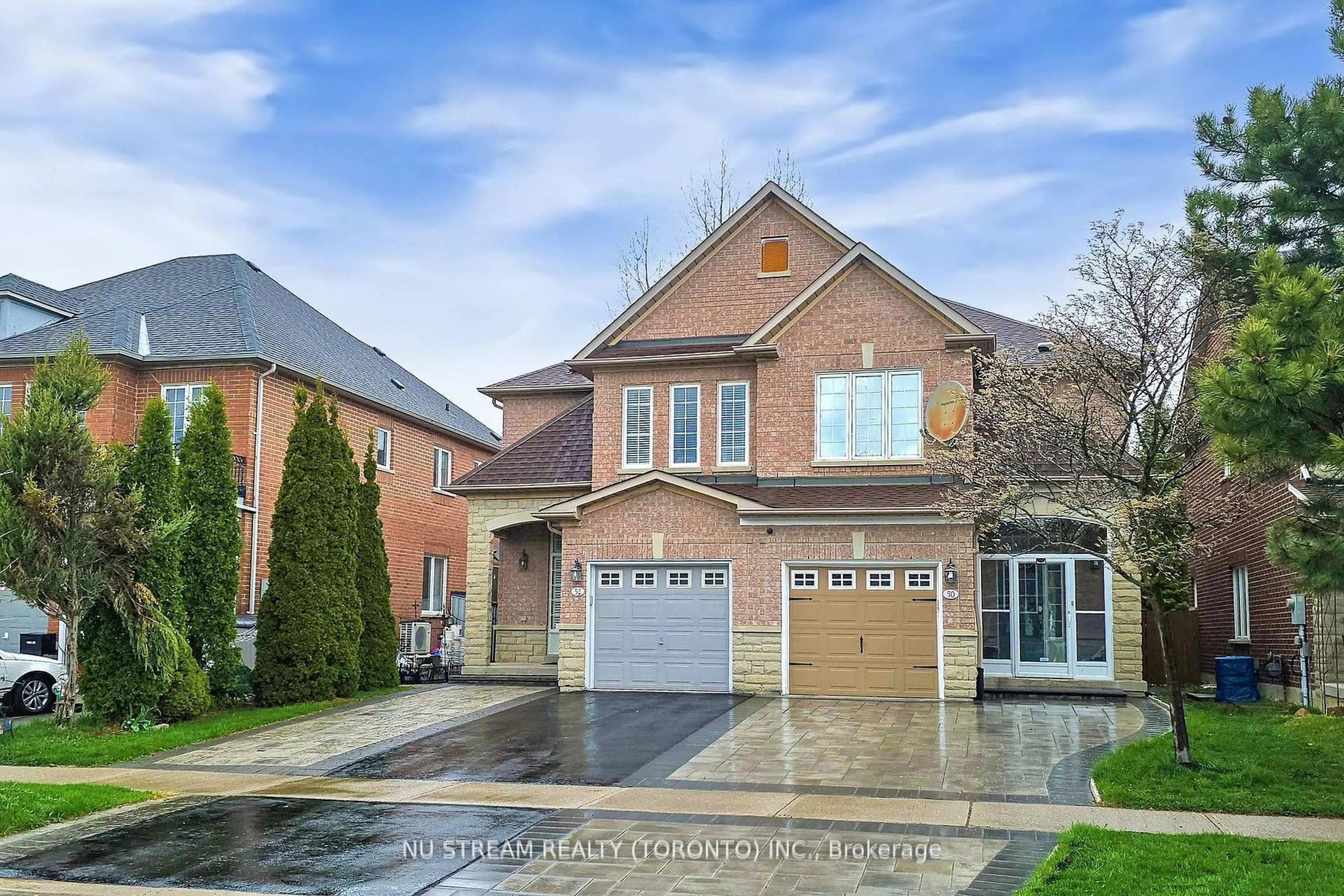 Home with brick exterior material, street for 52 Idyllwood Ave, Richmond Hill Ontario L4S 2P3