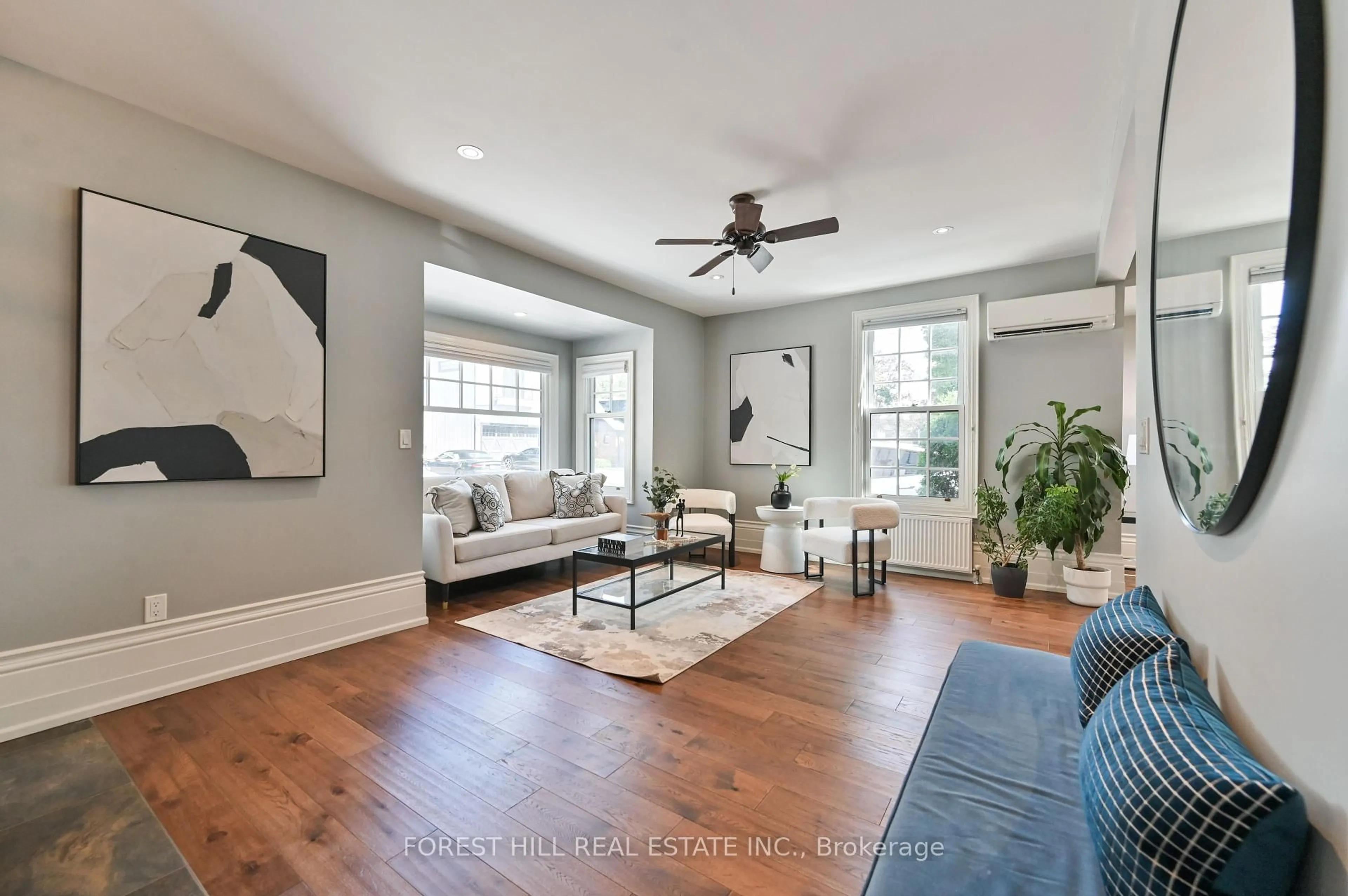 Living room with furniture, unknown for 24 Lloyd St, Whitchurch-Stouffville Ontario L4A 4J2
