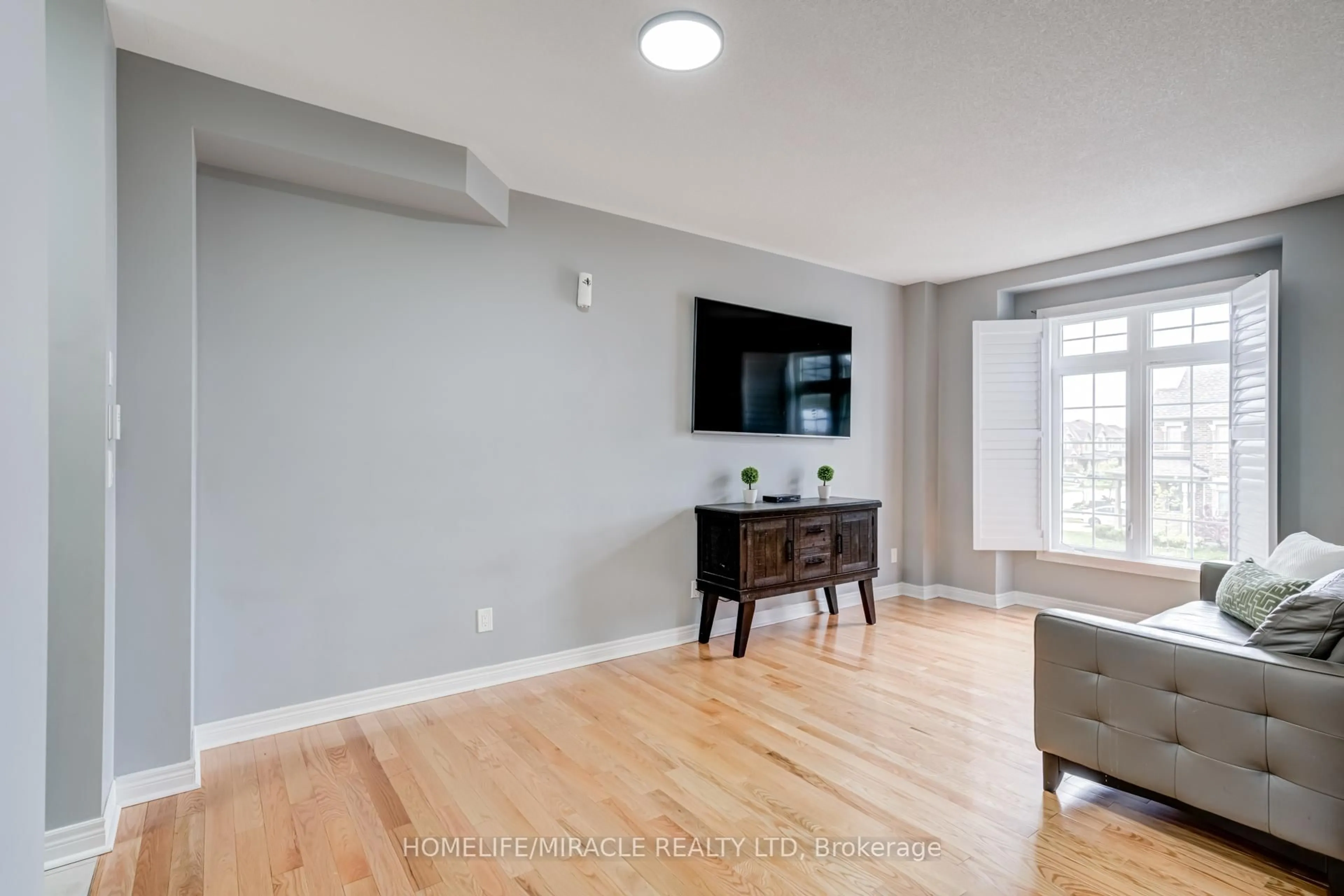 A pic of a room for 81 Willoughby Way, New Tecumseth Ontario L9R 0P4