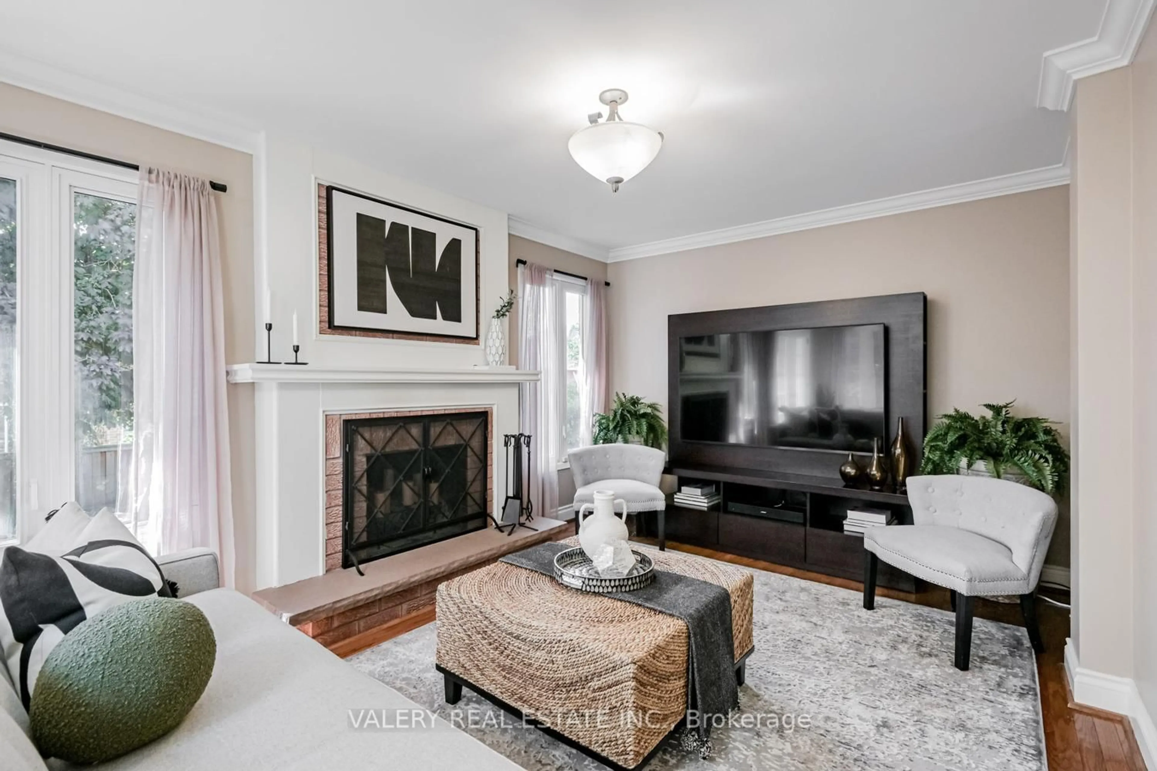 Living room with furniture, unknown for 11 Belmont Cres, Vaughan Ontario L6A 1L5