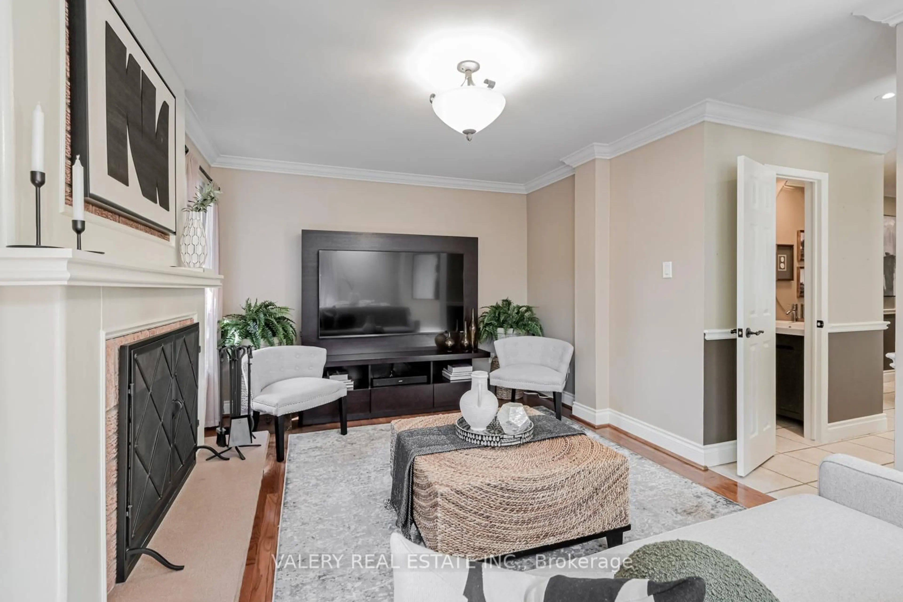 Living room with furniture, unknown for 11 Belmont Cres, Vaughan Ontario L6A 1L5