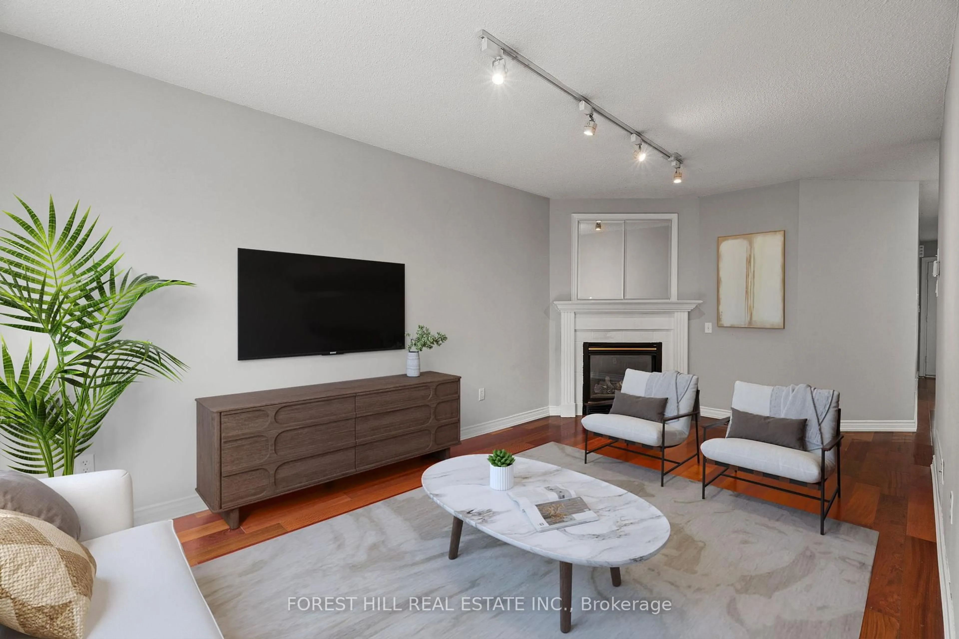 Living room with furniture, unknown for 35 Timberview Dr, Vaughan Ontario L4J 8M2
