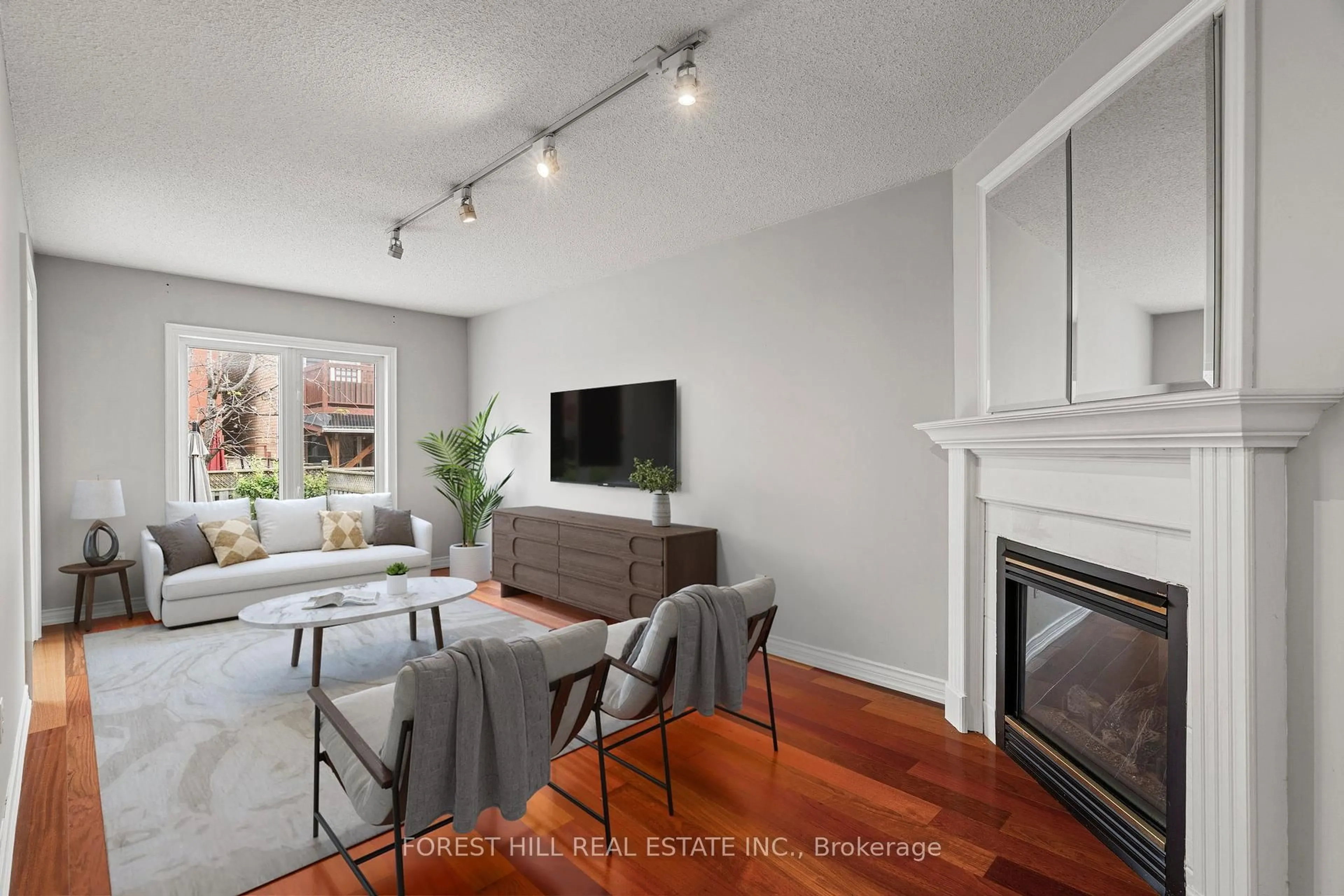 Living room with furniture, unknown for 35 Timberview Dr, Vaughan Ontario L4J 8M2