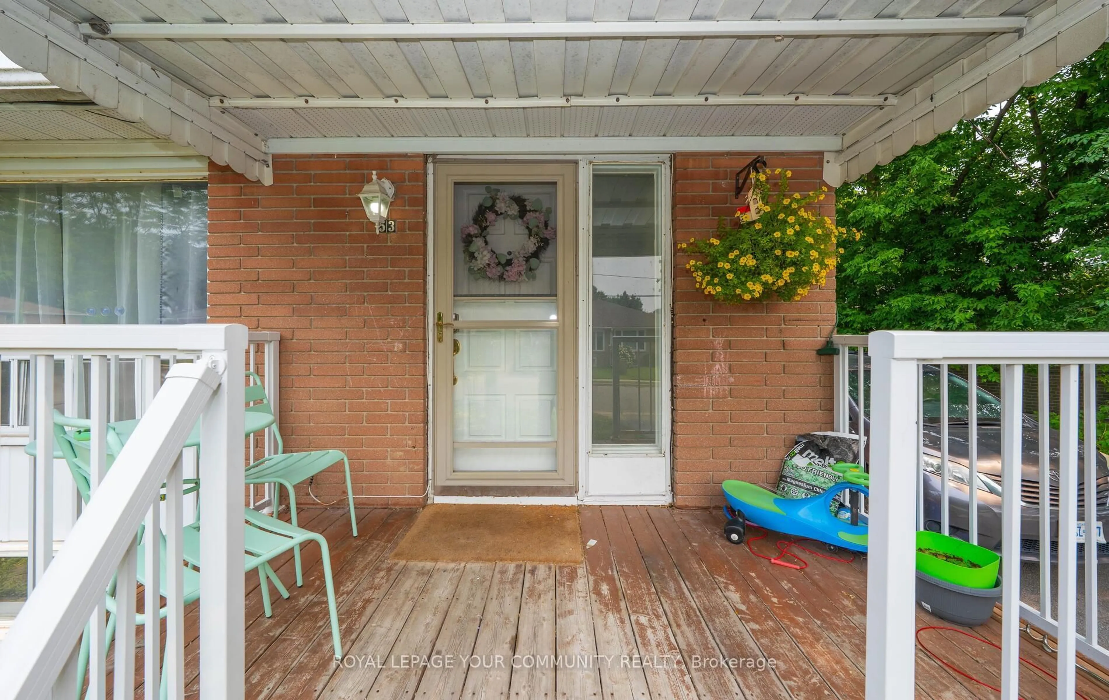 Unknown for 53 Newbury Dr, Newmarket Ontario L3Y 4P9