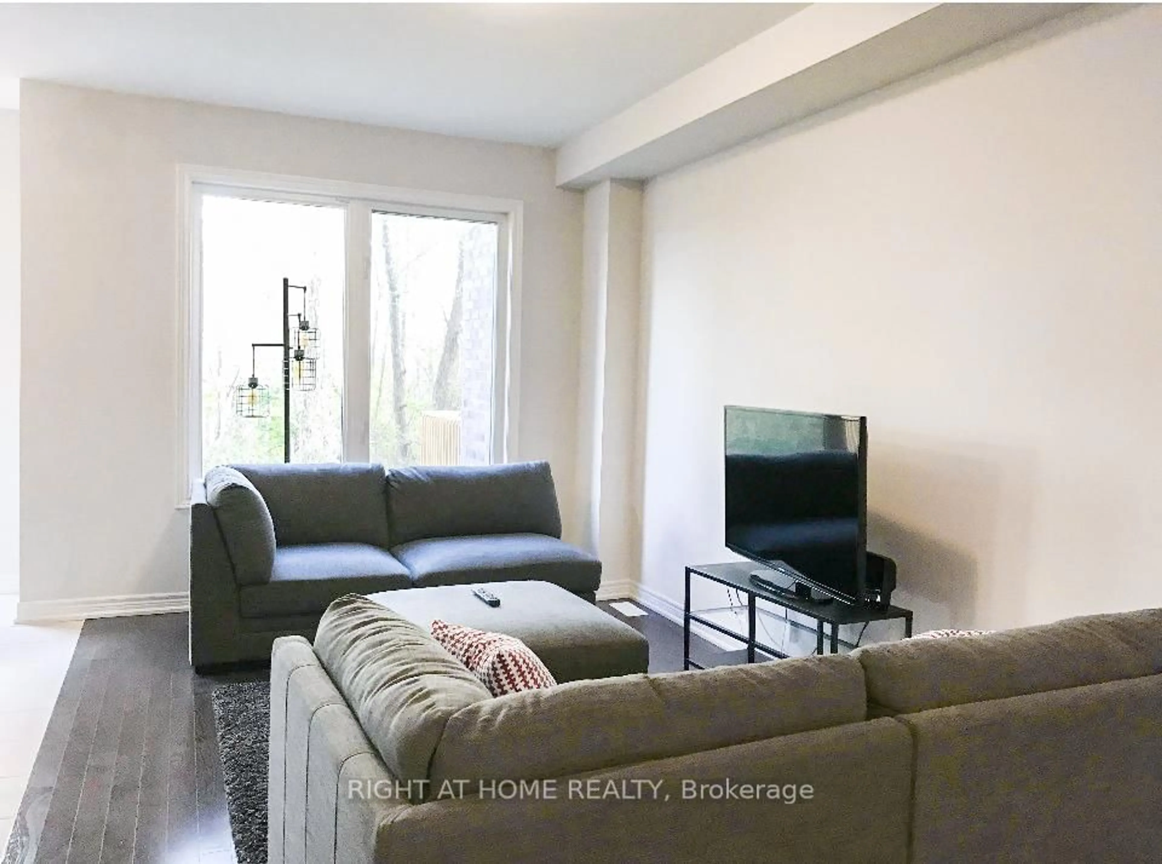 Living room with furniture, unknown for 2122 Dale Rd, Innisfil Ontario L9S 0L4