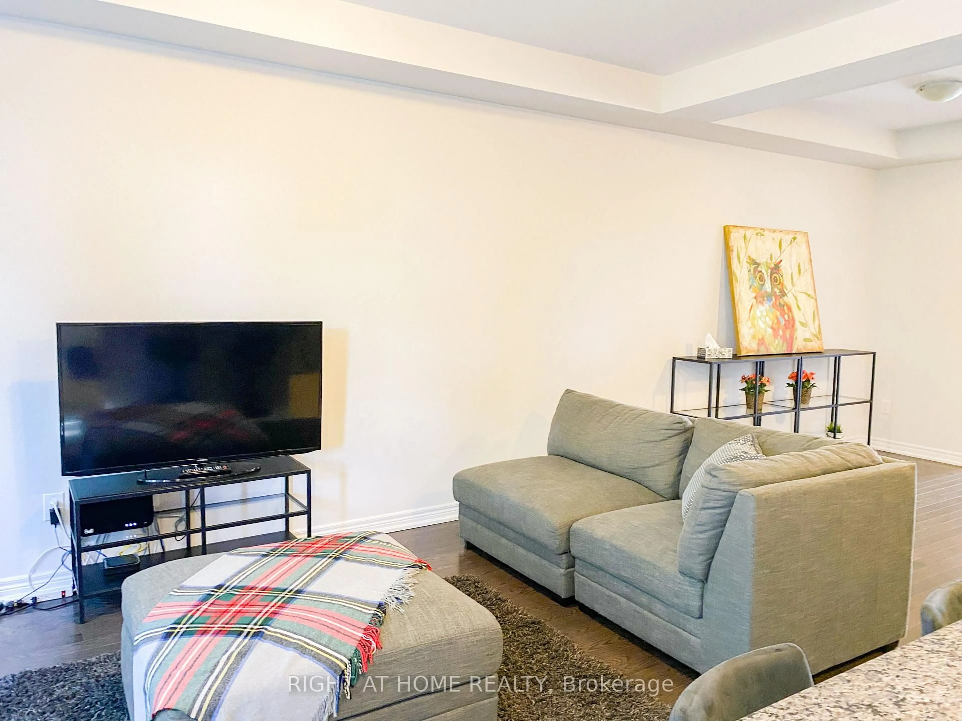 Living room with furniture, unknown for 2122 Dale Rd, Innisfil Ontario L9S 0L4