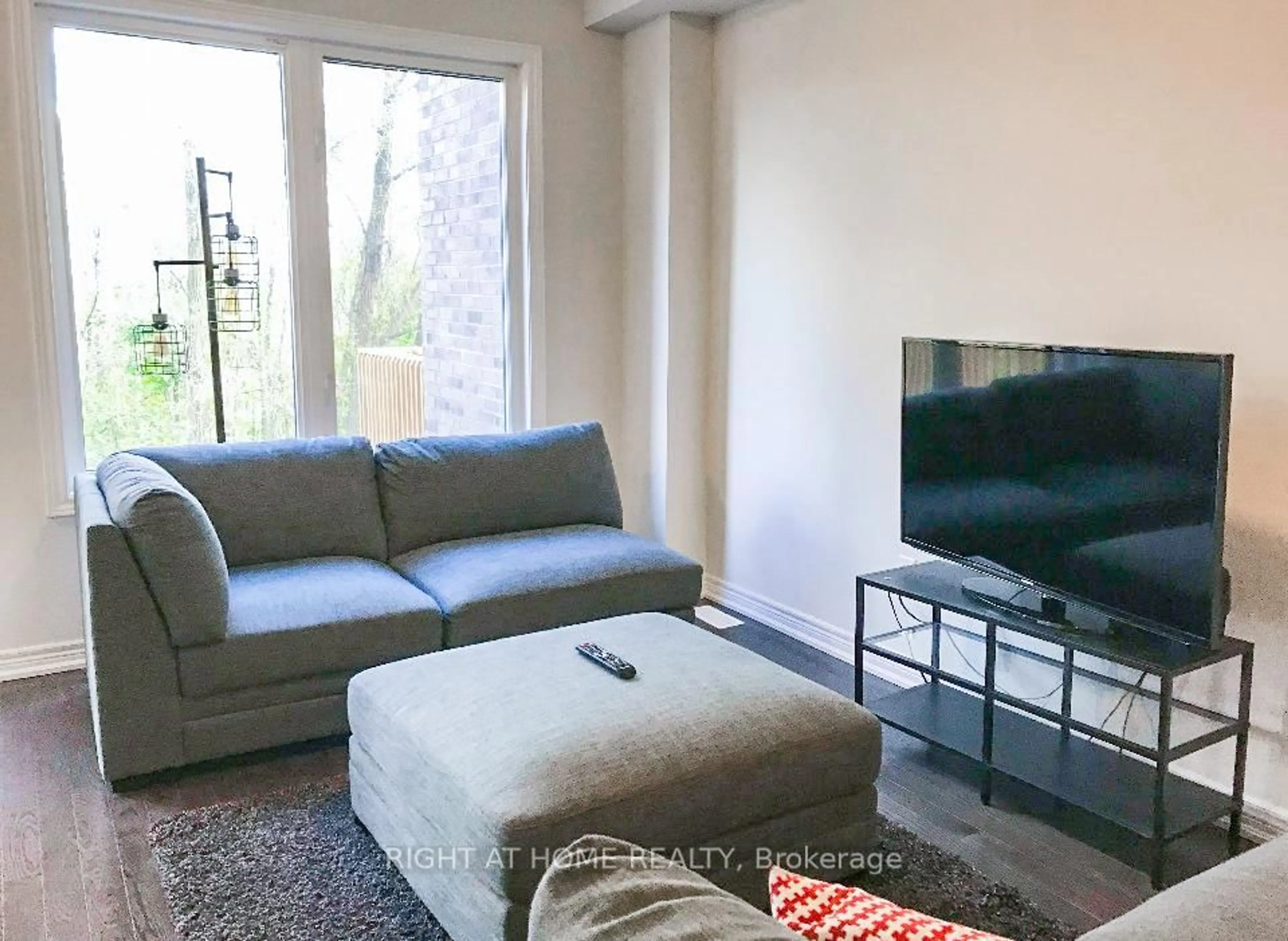 Living room with furniture, unknown for 2122 Dale Rd, Innisfil Ontario L9S 0L4