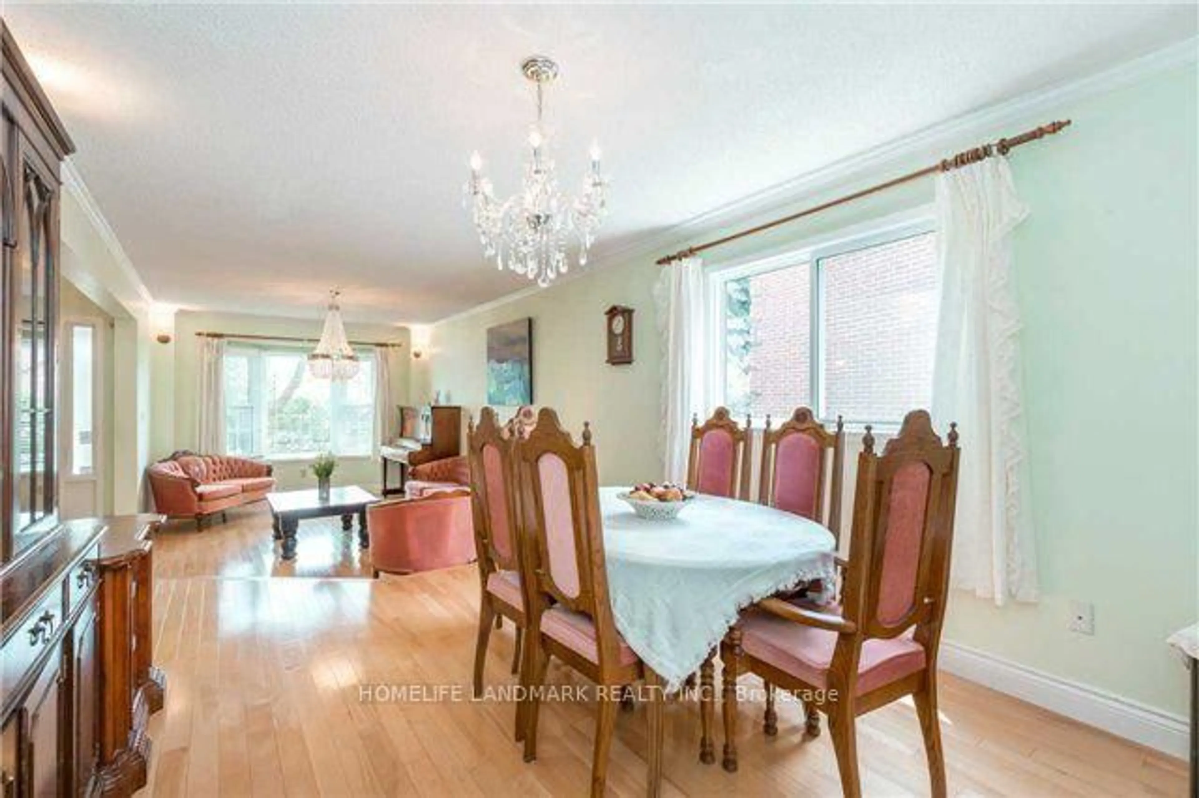 Dining room, wood/laminate floor for 242 Raymerville Dr, Markham Ontario L3P 6S1