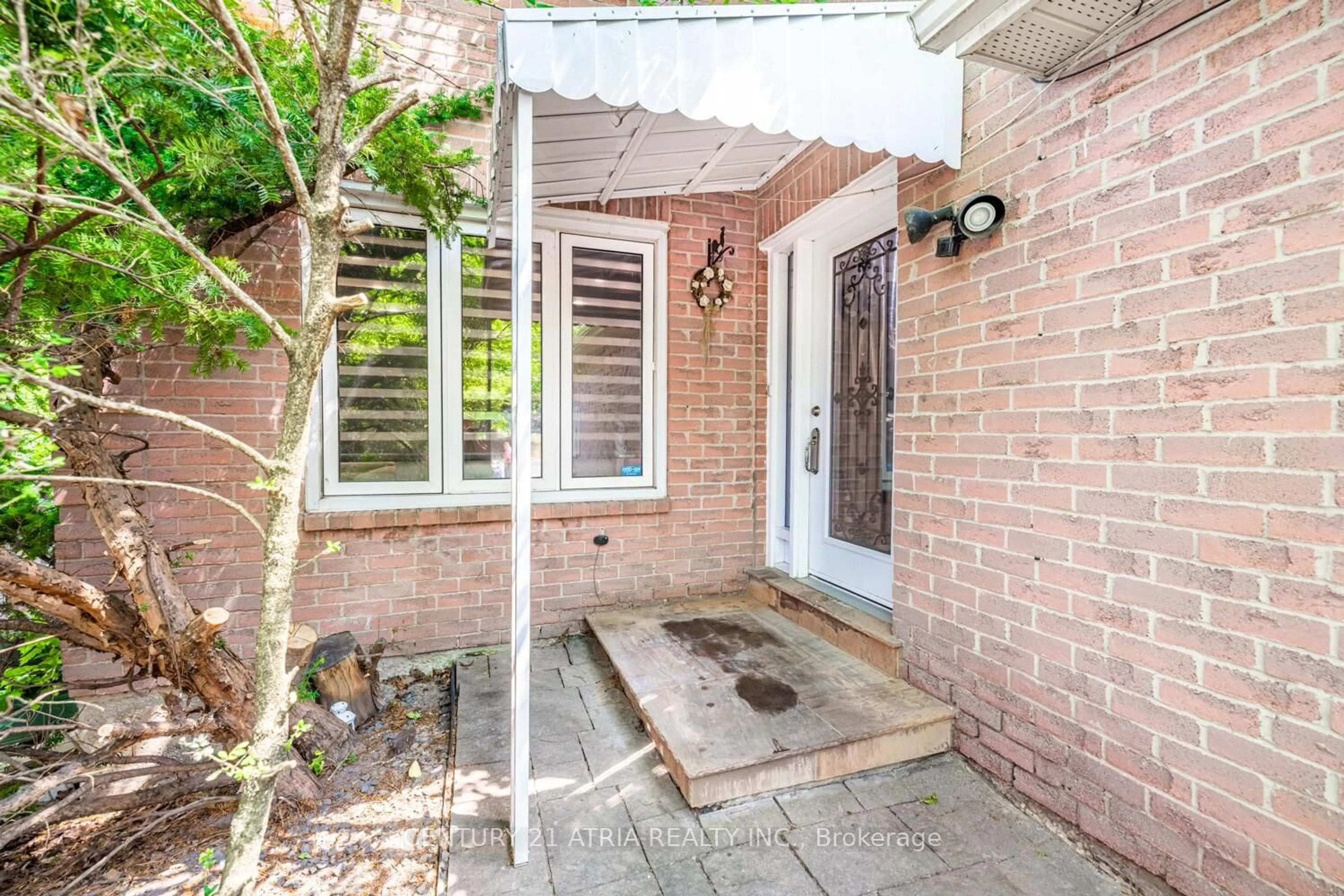 Patio, street for 64 Colleen St, Vaughan Ontario L4J 5G6