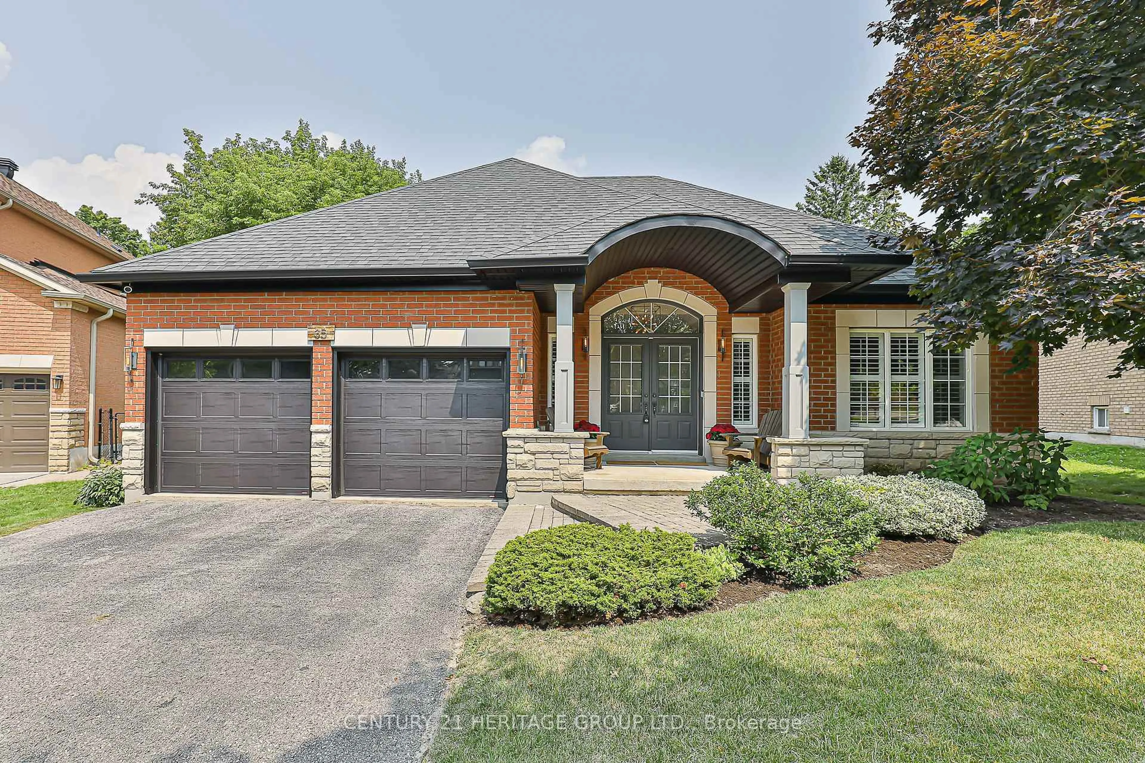 Home with brick exterior material, street for 35 Watts Meadow, Aurora Ontario L4G 7L7