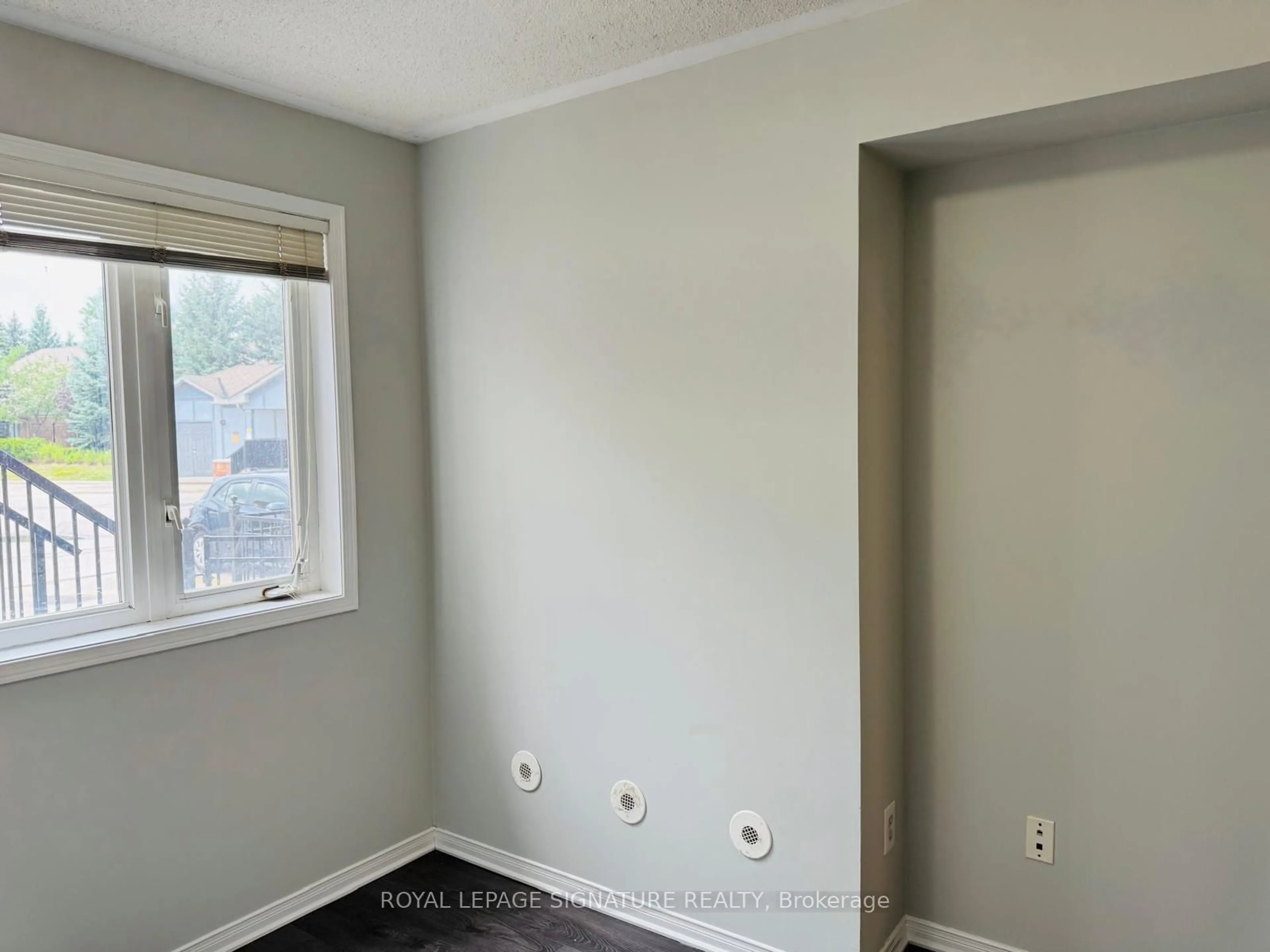 A pic of a room for 2285 Bur Oak Ave #28, Markham Ontario L6E 0B9