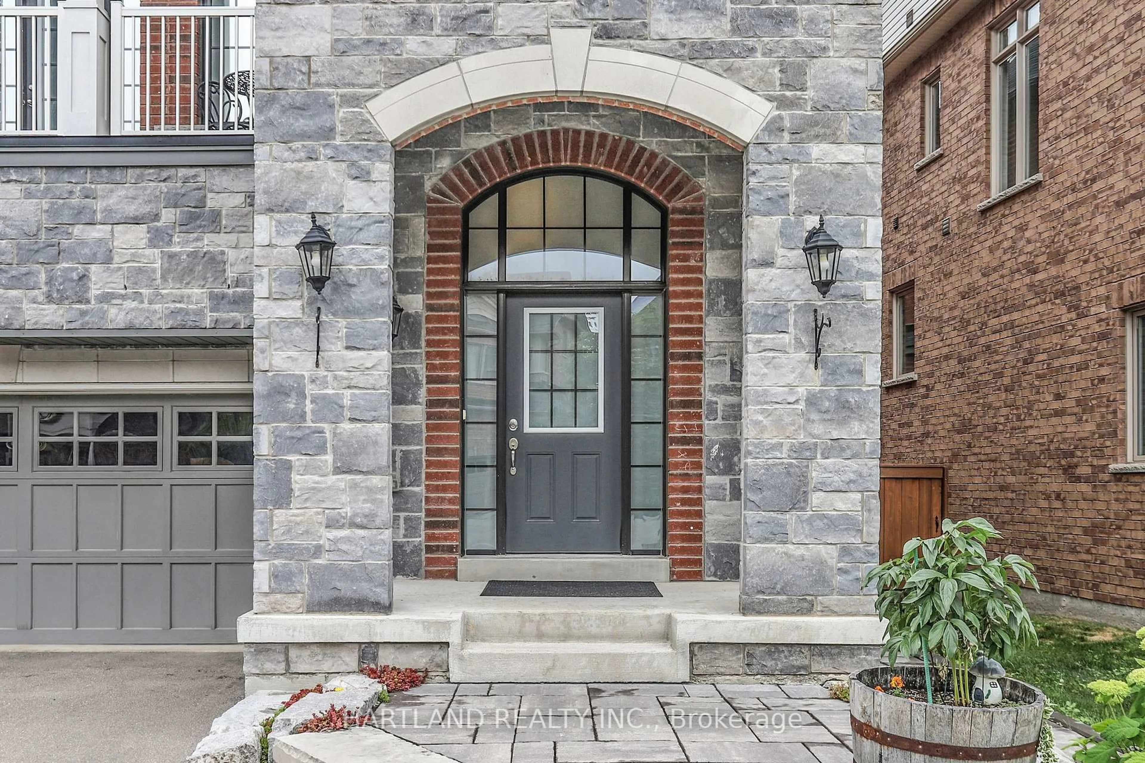 Home with brick exterior material, street for 1036 Abram Crt, Innisfil Ontario L9S 0K3