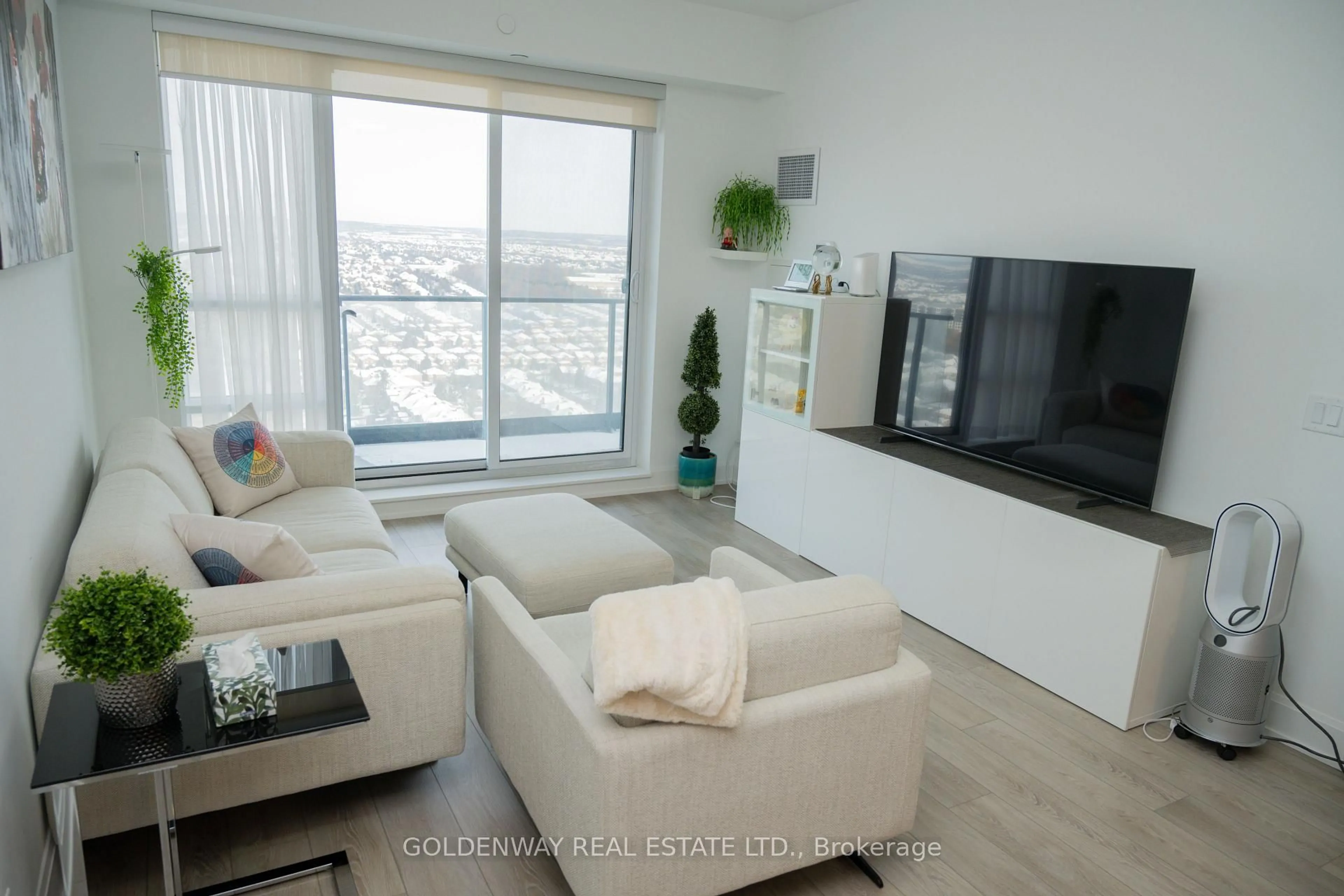 Living room with furniture, unknown for 38 Gandhi Lane #2902, Markham Ontario L3T 0G9