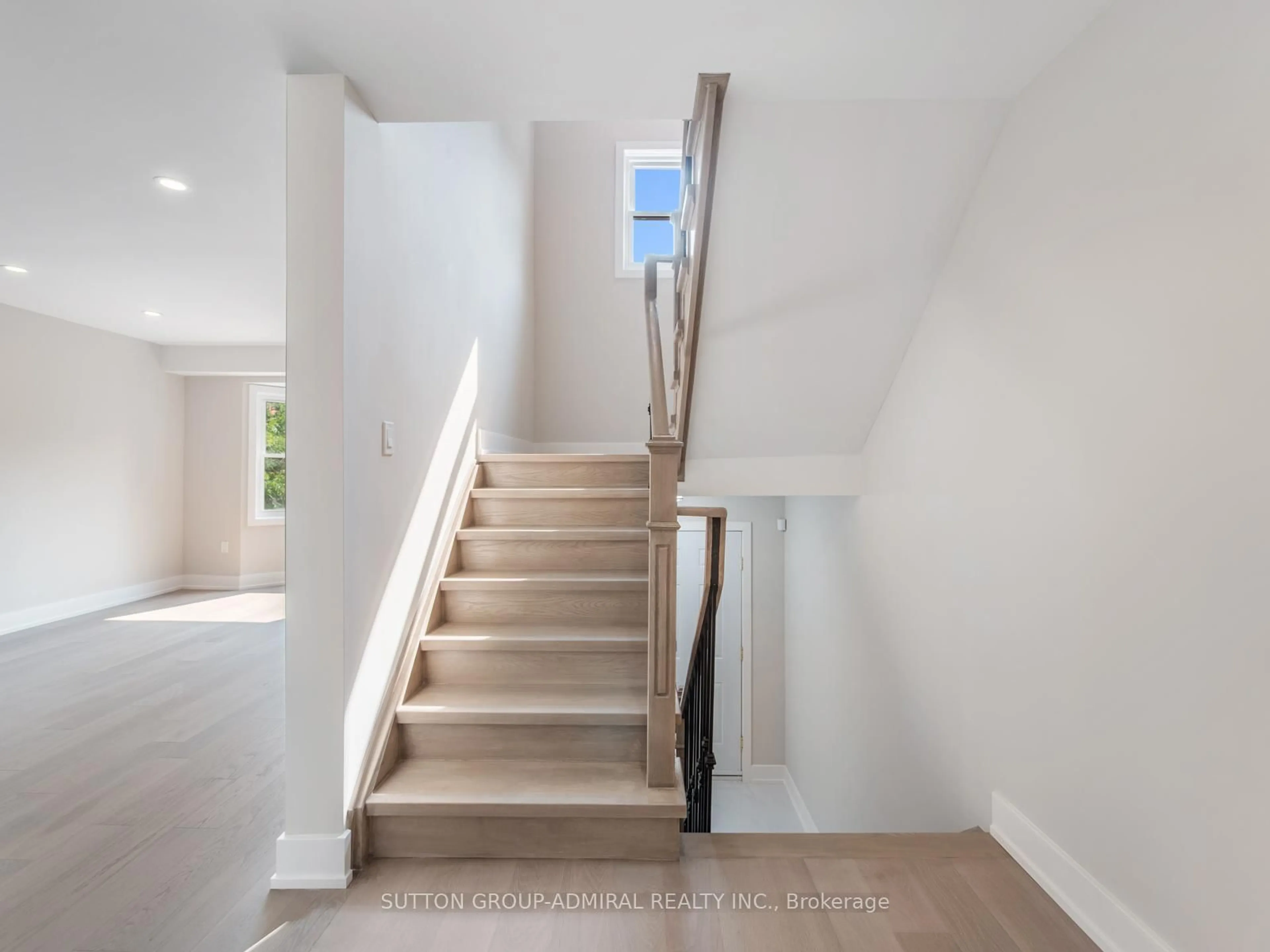 Stairs for 12 Tova Pl, Vaughan Ontario L4J 8C4