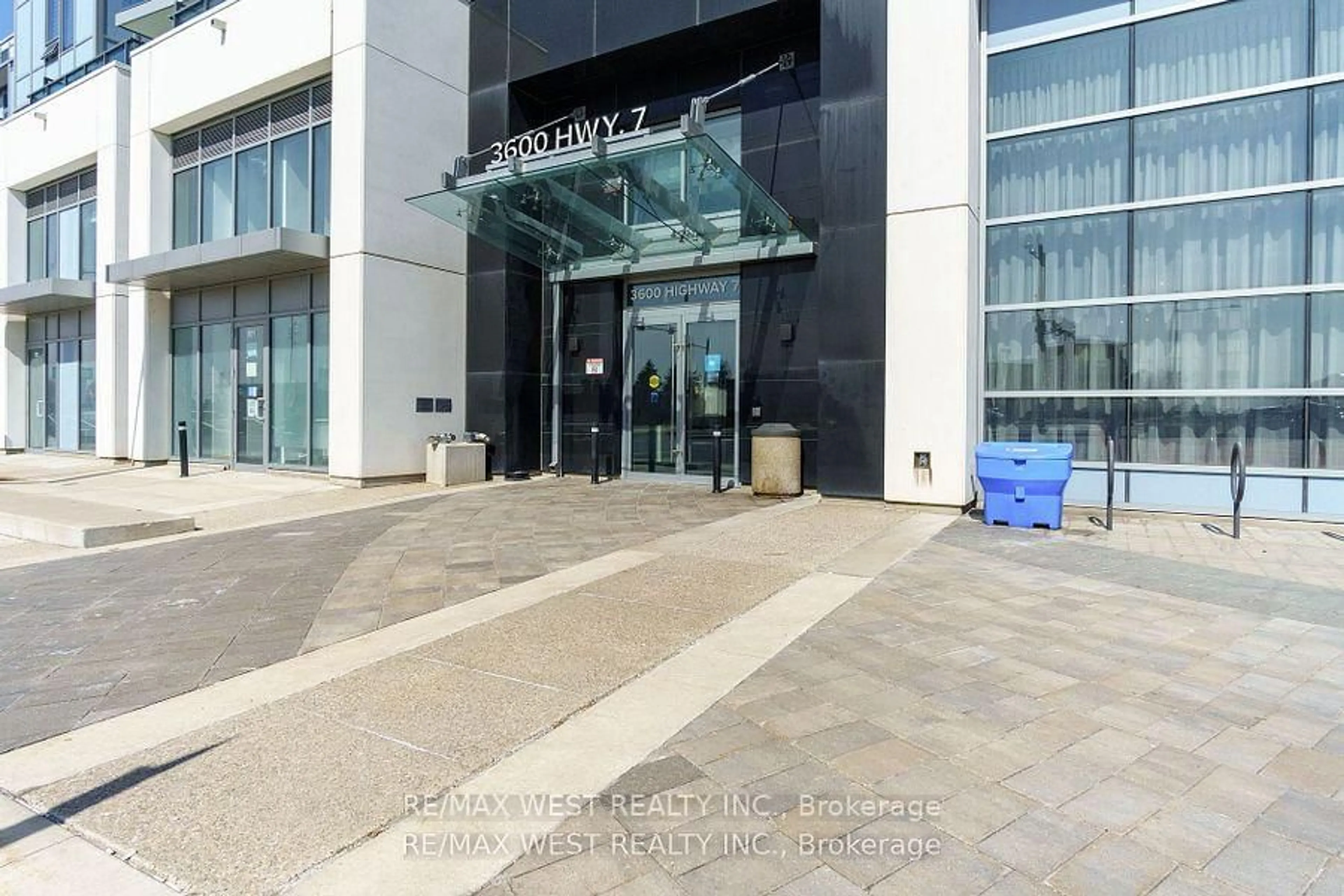 Indoor foyer for 3600 Highway 7 Rd #314, Vaughan Ontario L4L 0G7