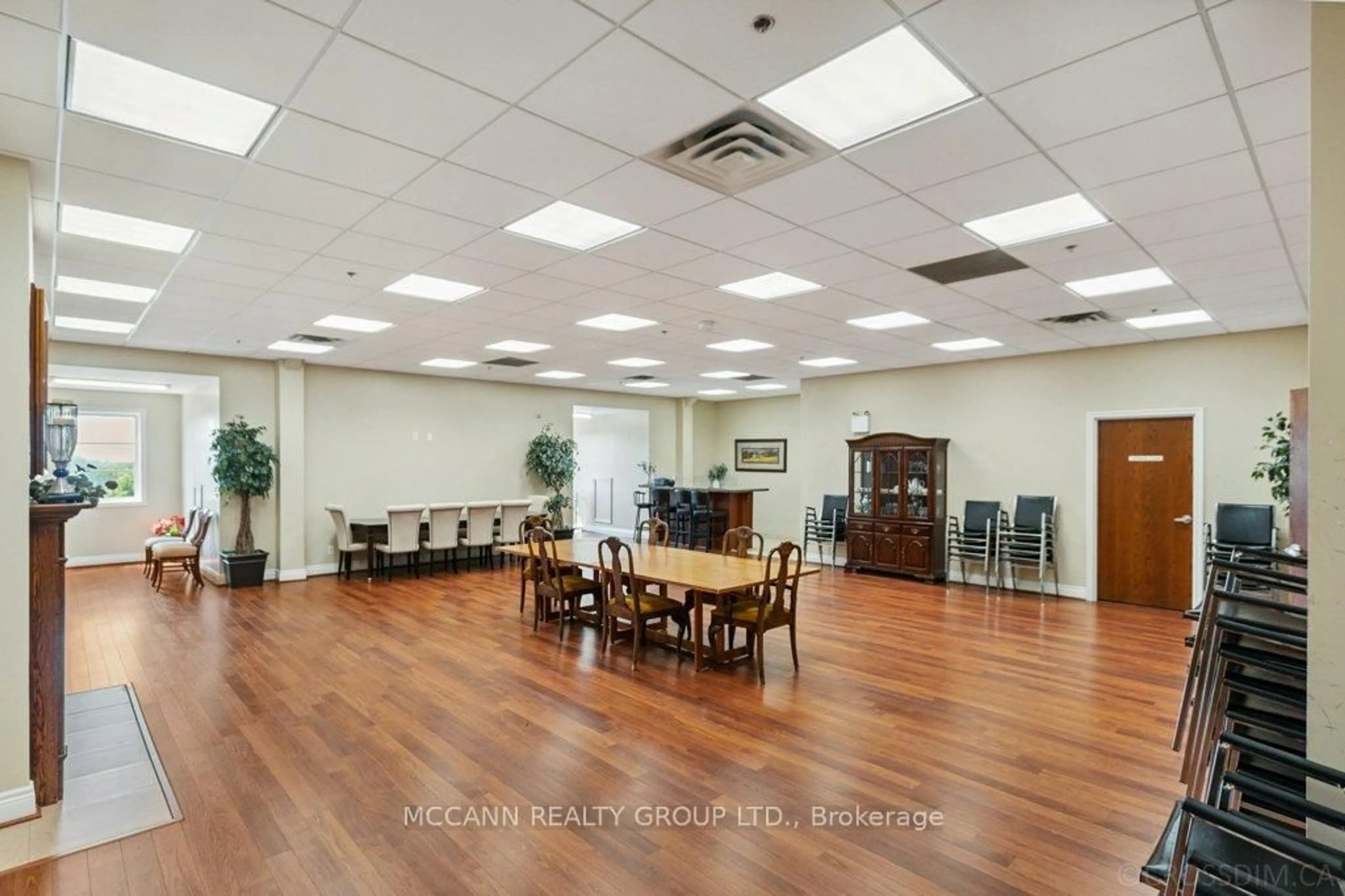 Unknown for 9901 Keele St #101, Vaughan Ontario L6A 0A1