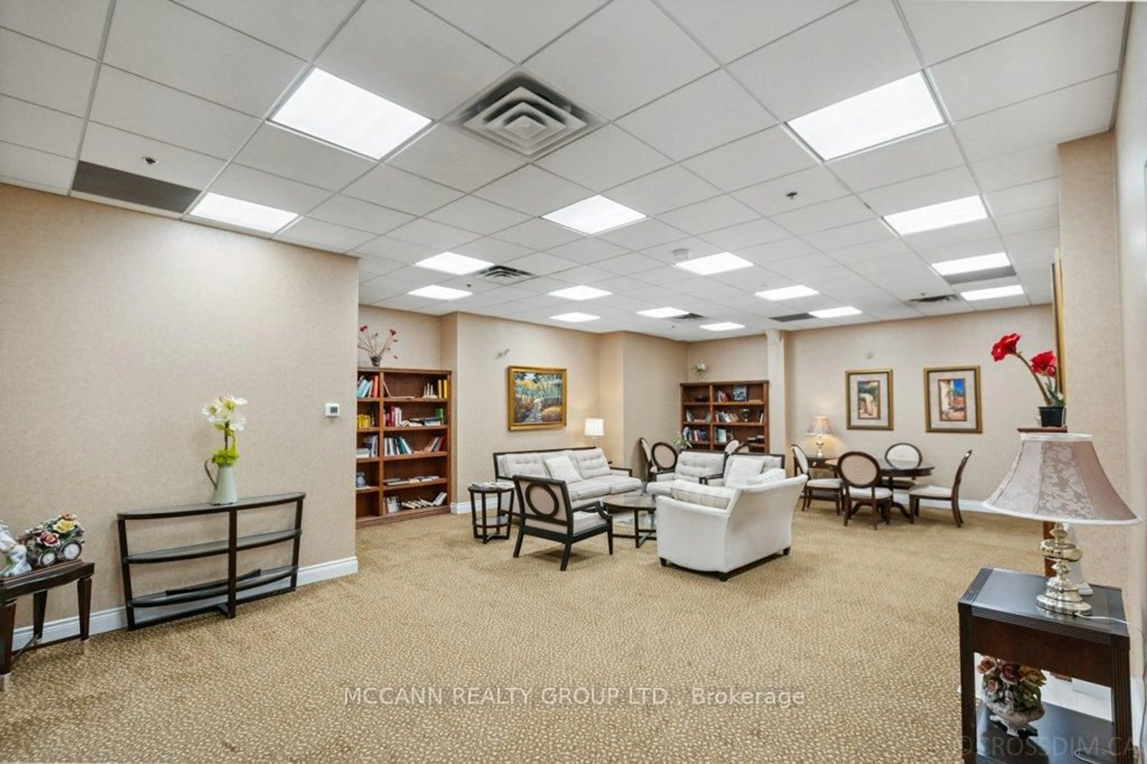 Lobby for 9901 Keele St #101, Vaughan Ontario L6A 0A1