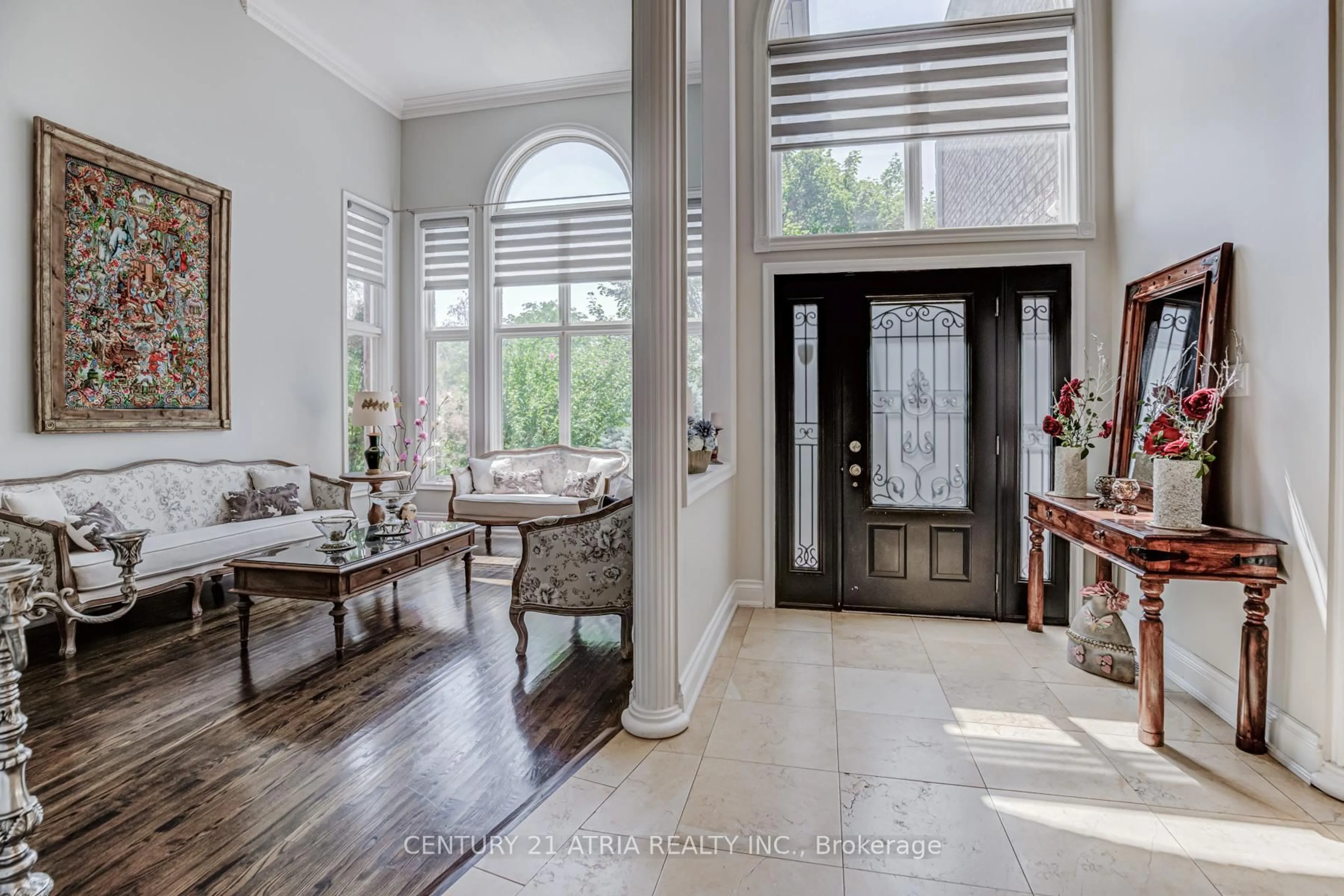 Indoor entryway for 331 Binns Ave, Newmarket Ontario L3X 1T6